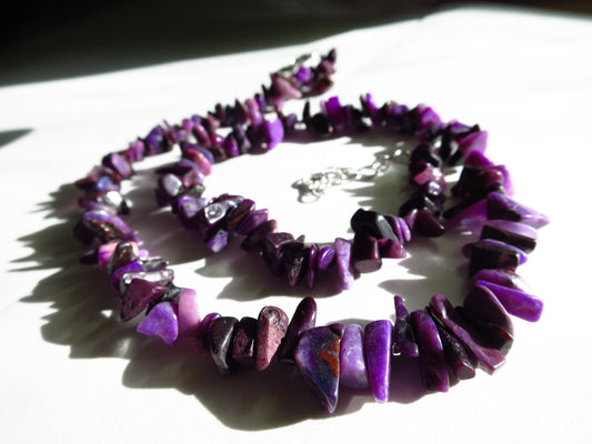 Fantastische SSP111 echte Sugilite Collier Edelsteine unbehandelt nicht gefärbt/geölt intensive Farbe Länge Sterling Verschluss