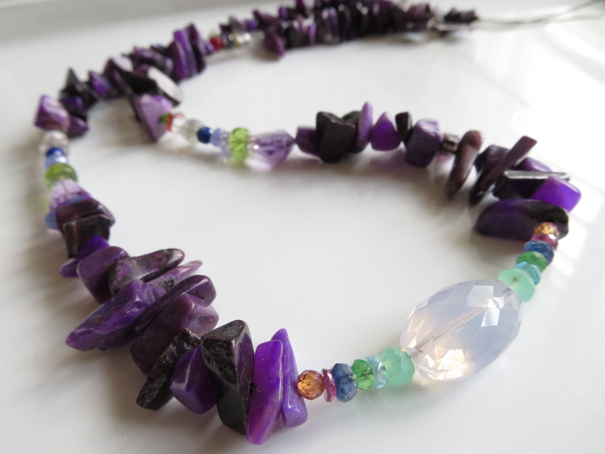 Fantastische echte SBL1 Sugilite Collier Edelsteine unbehandelt nicht gefärbt/geölt intensive Farbe bunte Edelsteine Silber Verschluss