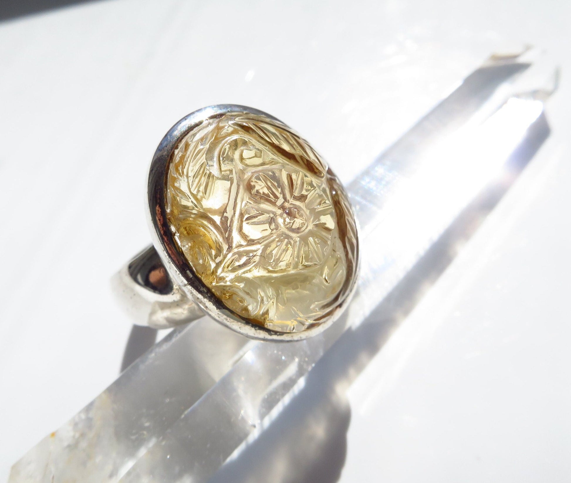 Gravierter Citrin-Ring, Größe 8, Sterlingsilber, gelber Edelstein, natürliche Blume, geschnitzt, handgefertigt