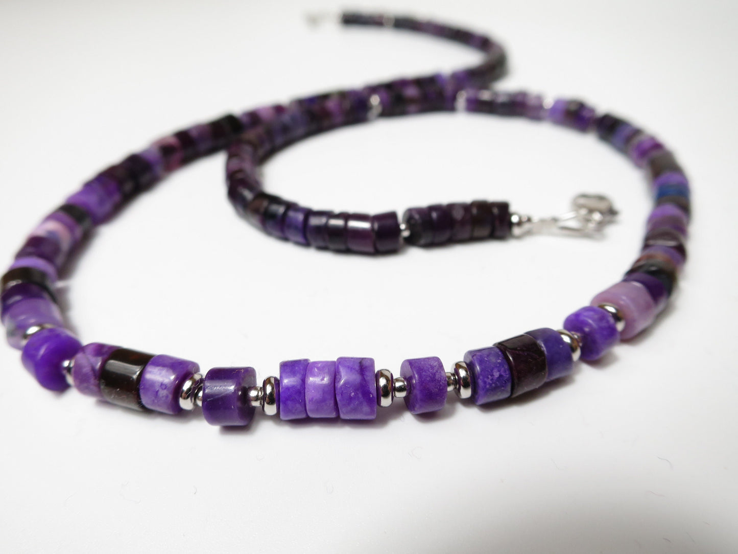 Fantastische echte SP10 Sugilite Collier Edelstein unbehandelt nicht gefärbt/geölt intensive Farbe Sterling Silber rhodiniert Natur