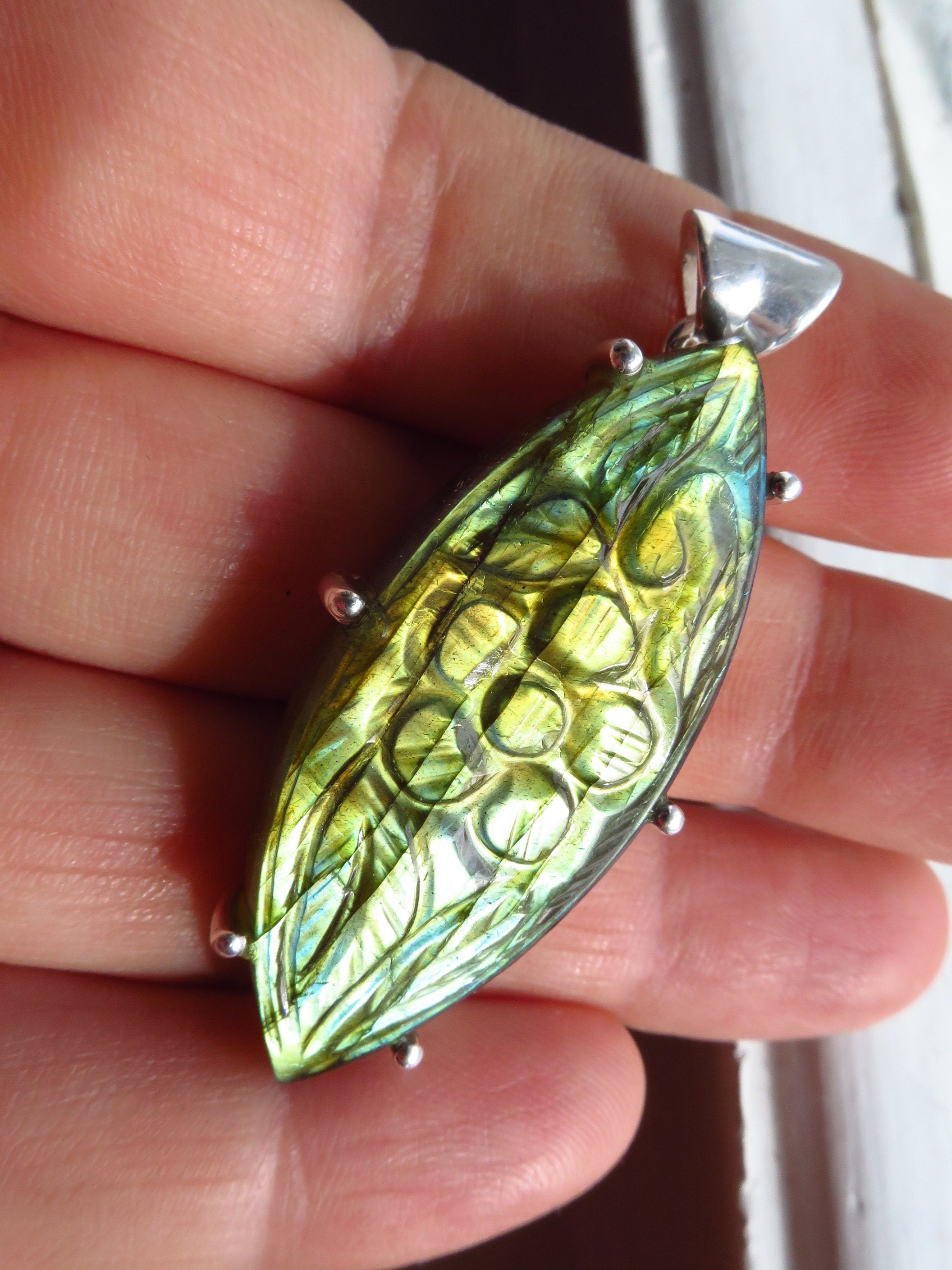 Gravierter Labradorit Anhänger Sterling Silber 47 mm