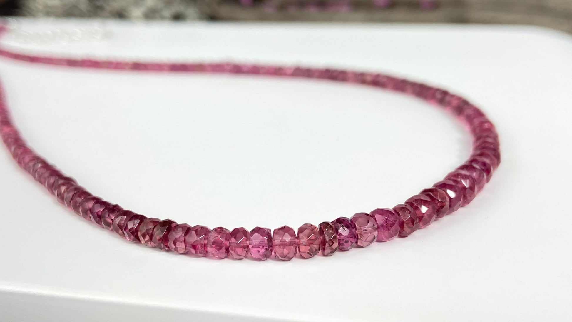 Pink Turmalin Halskette Edelstein natürlicher Turmalin / Edelstein Collier Geschenk Geburtstag lebendige rosa Edelstein Halskette