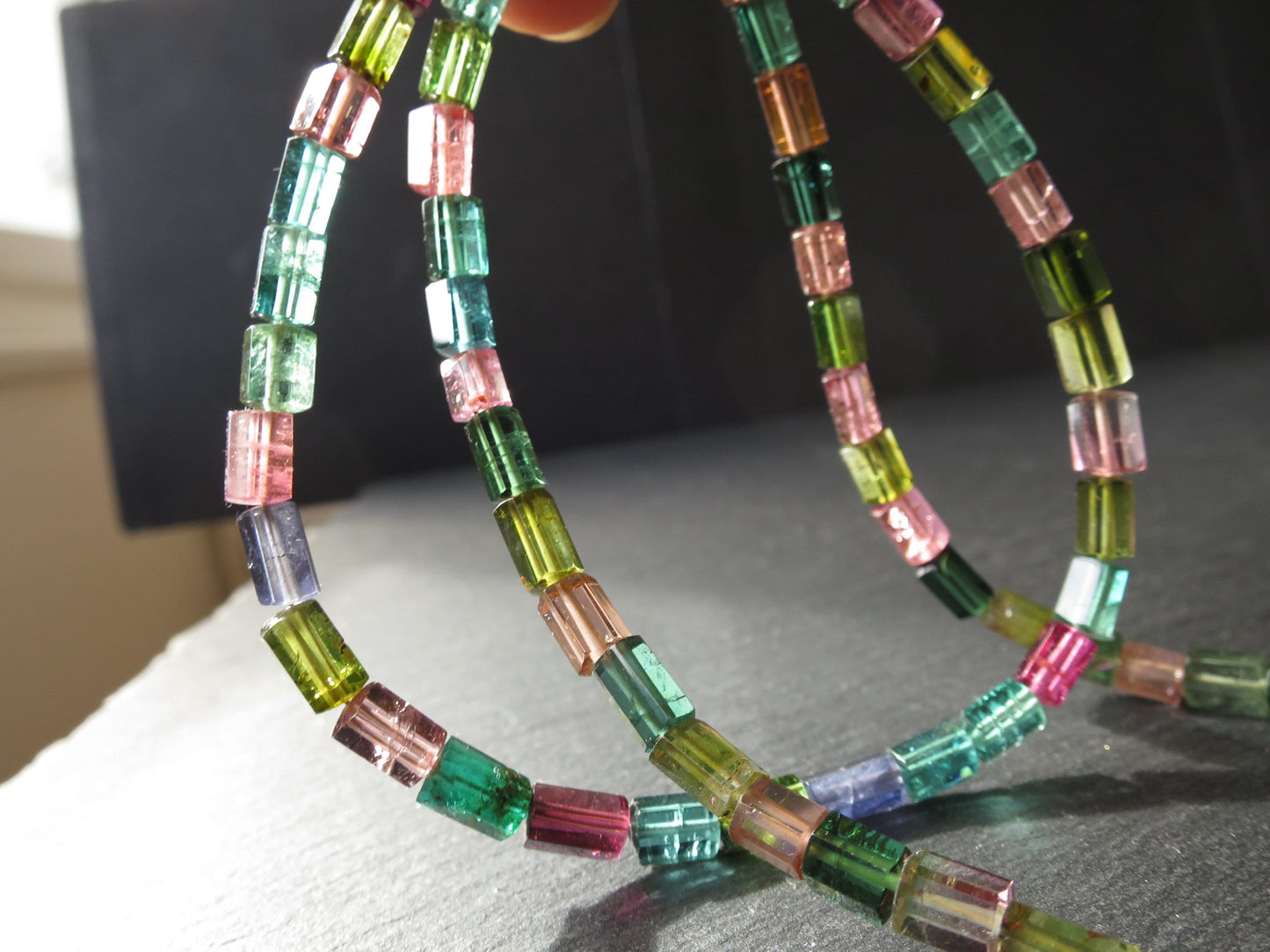 Multicolor Turmalin Halskette blau, grün, rosa klare natürliche Edelstein Verschluss 14Karat Gold Natur unbehandelt bunt