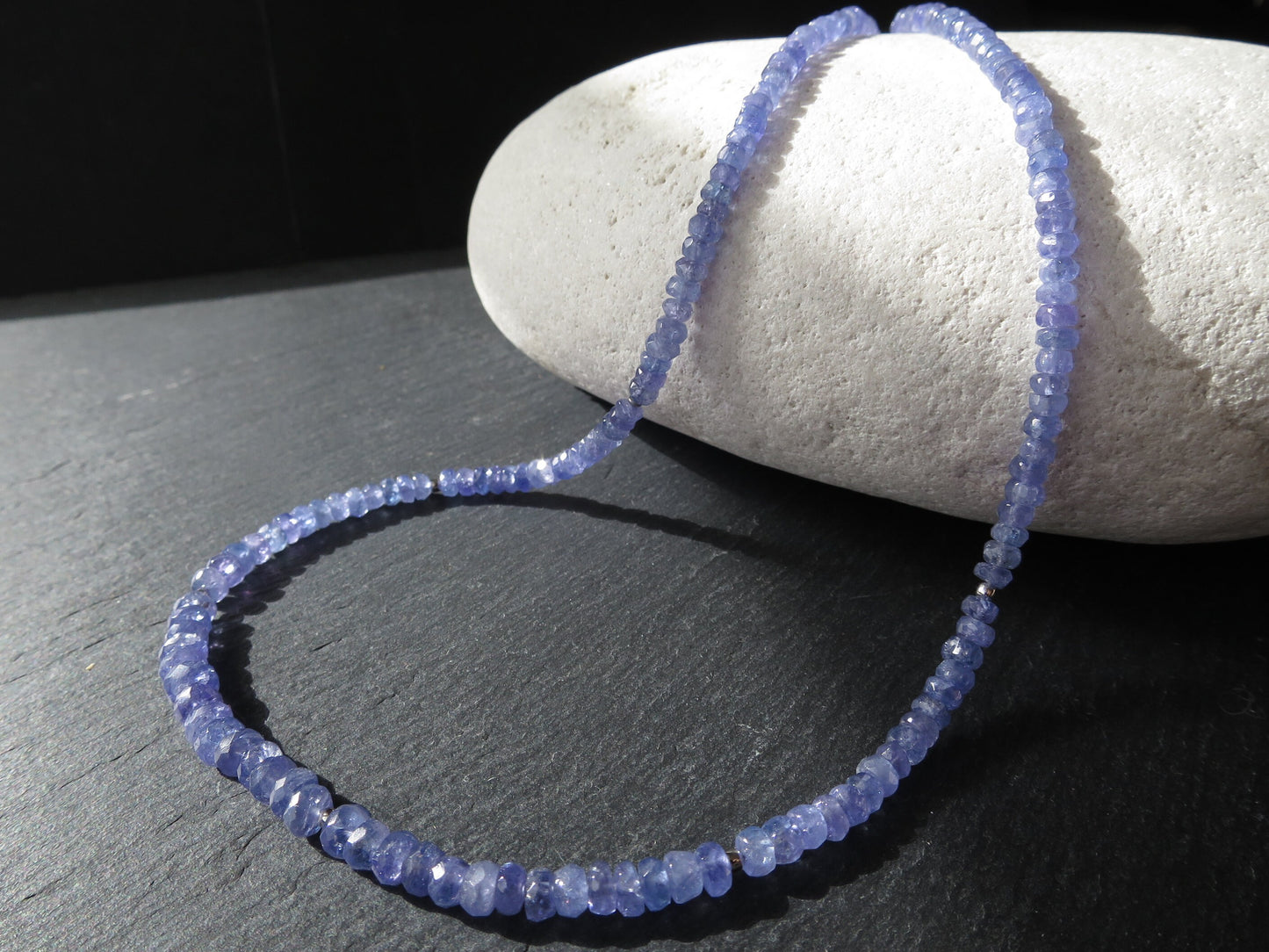 Blaue Saphir Kette Collier facettiert Steine Natur Sterling Silber rhodiniert Verschluss unbehandelte Saphir