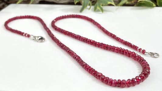 Fantastische RS1 Spinell Edelstein Kette Silber rot Natur unbehandelt Sterling Silber Verschluss rhodiniert roter Edelstein facettiert