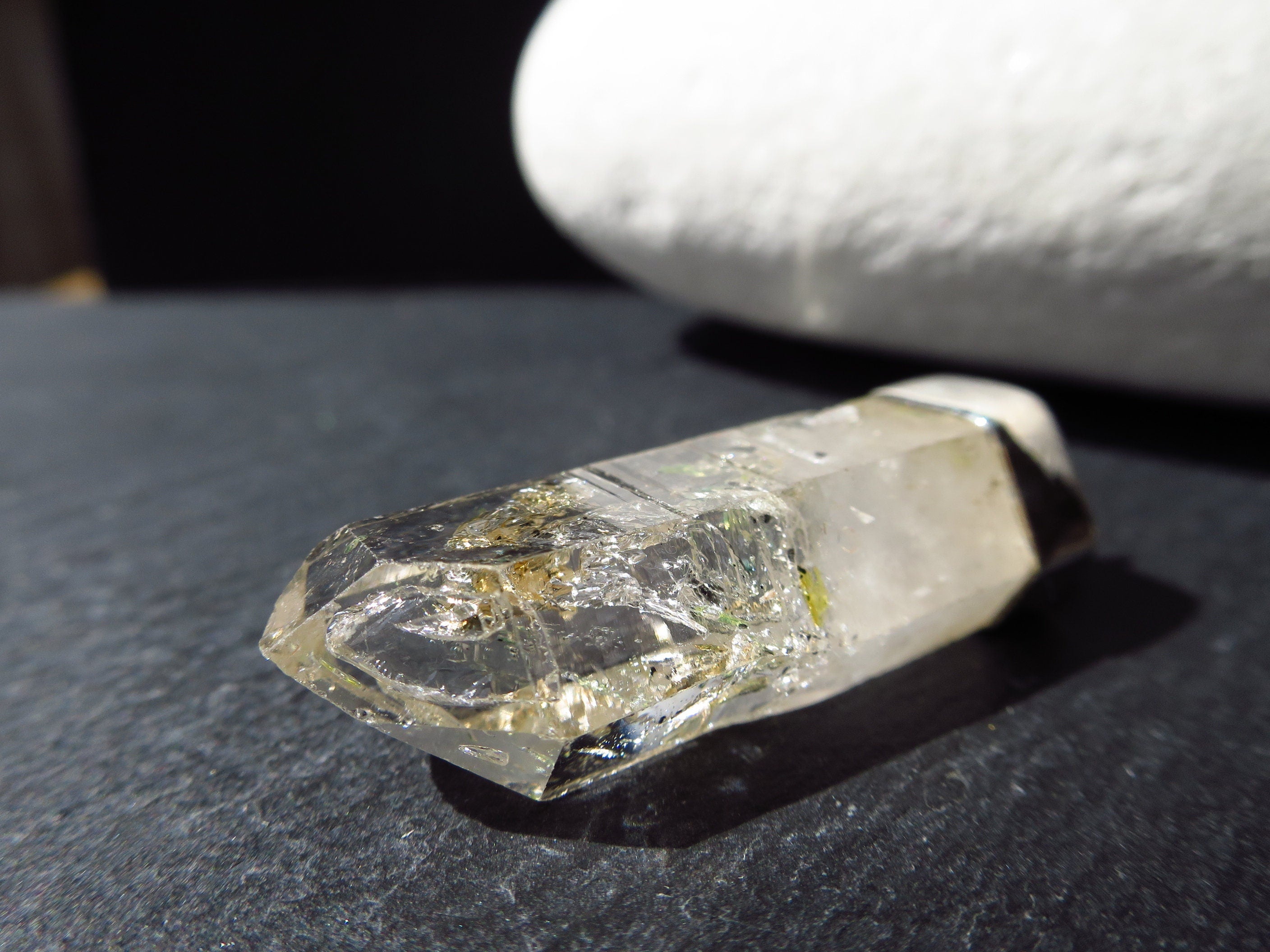 Firefly Petroleum Quarz Spitze als Anhänger in Silber