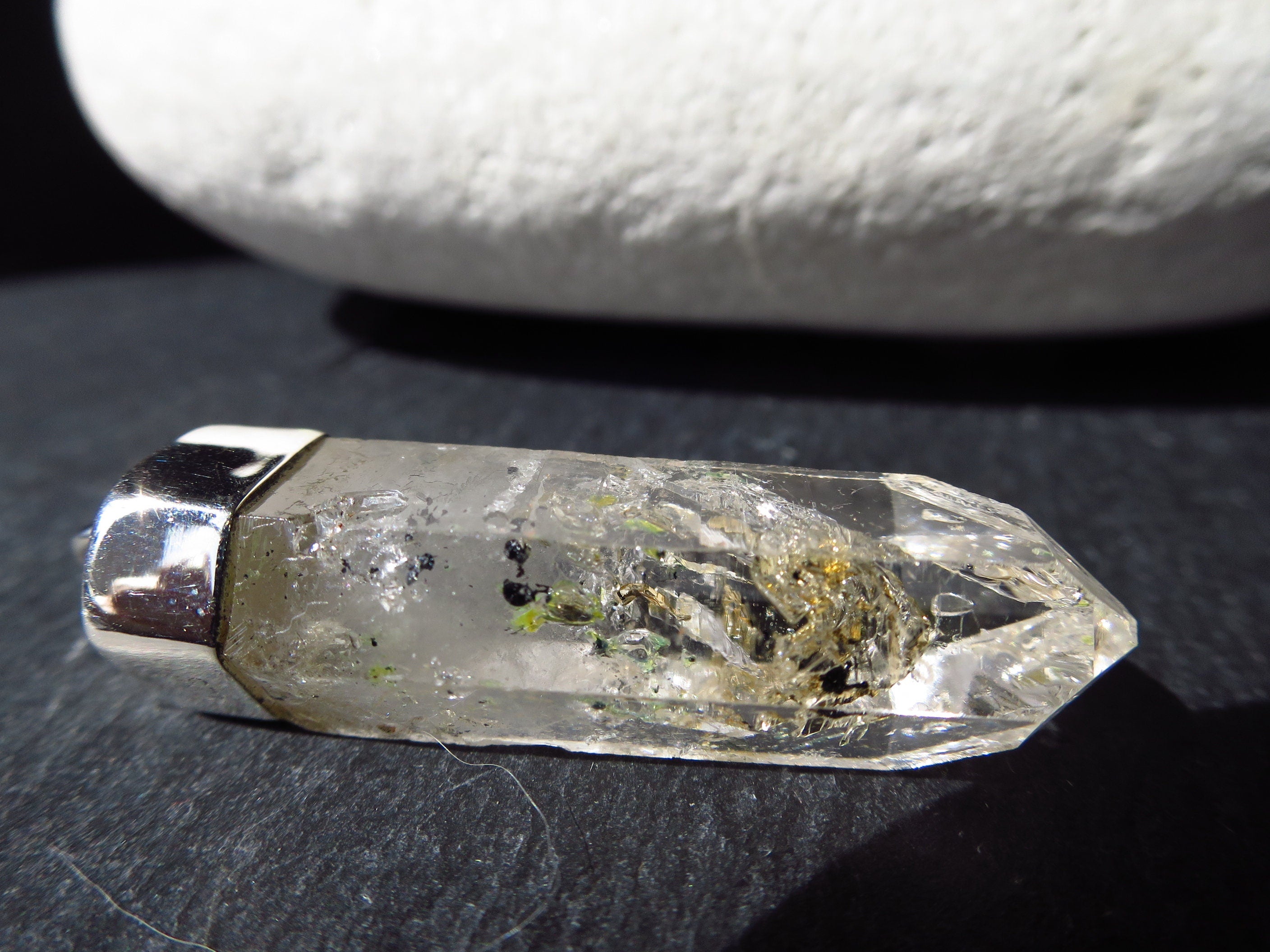 Firefly Petroleum Quarz Spitze als Anhänger in Silber