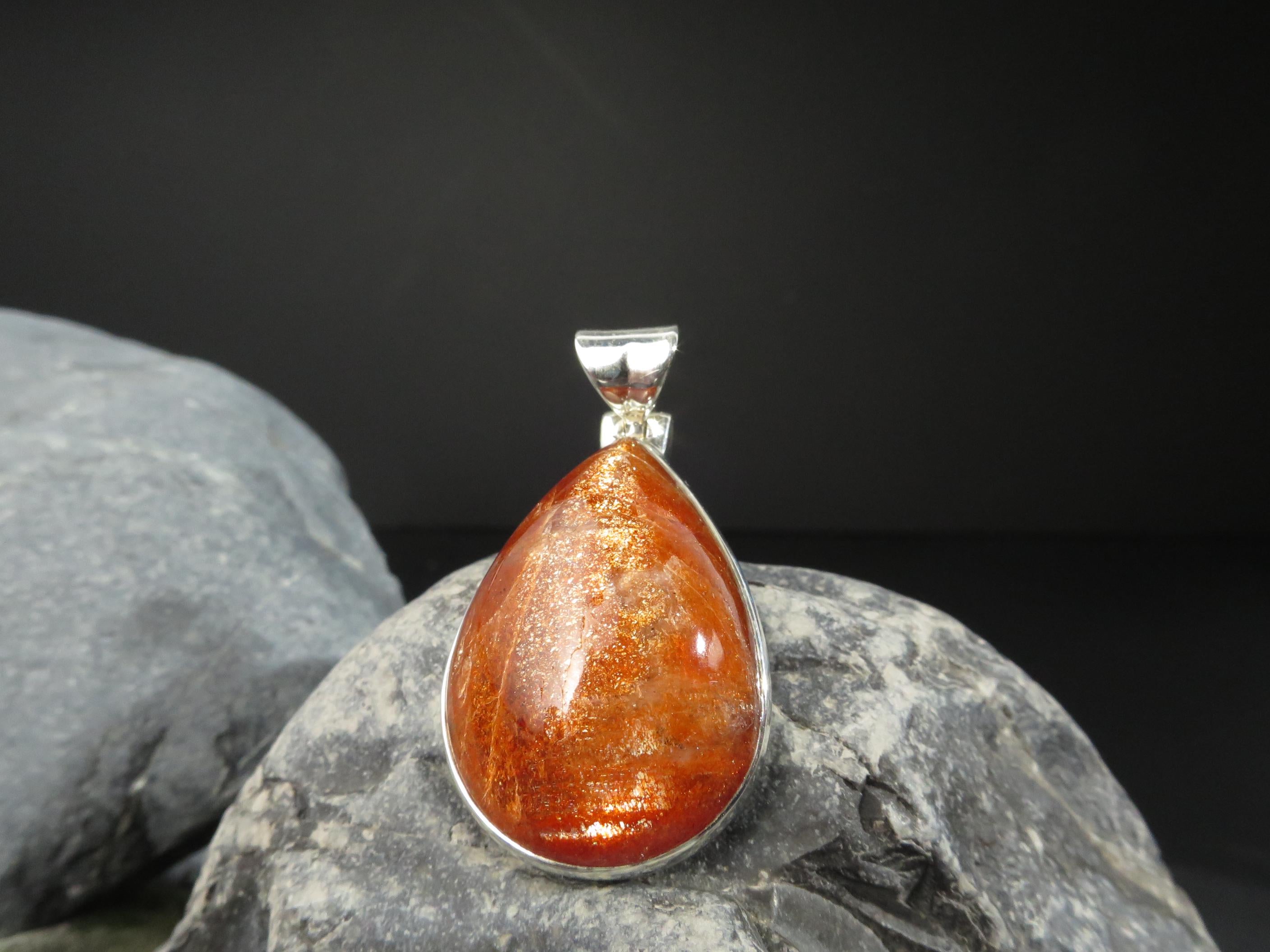 Großer Tropfen Sonnenstein Anhänger Sterling Silber