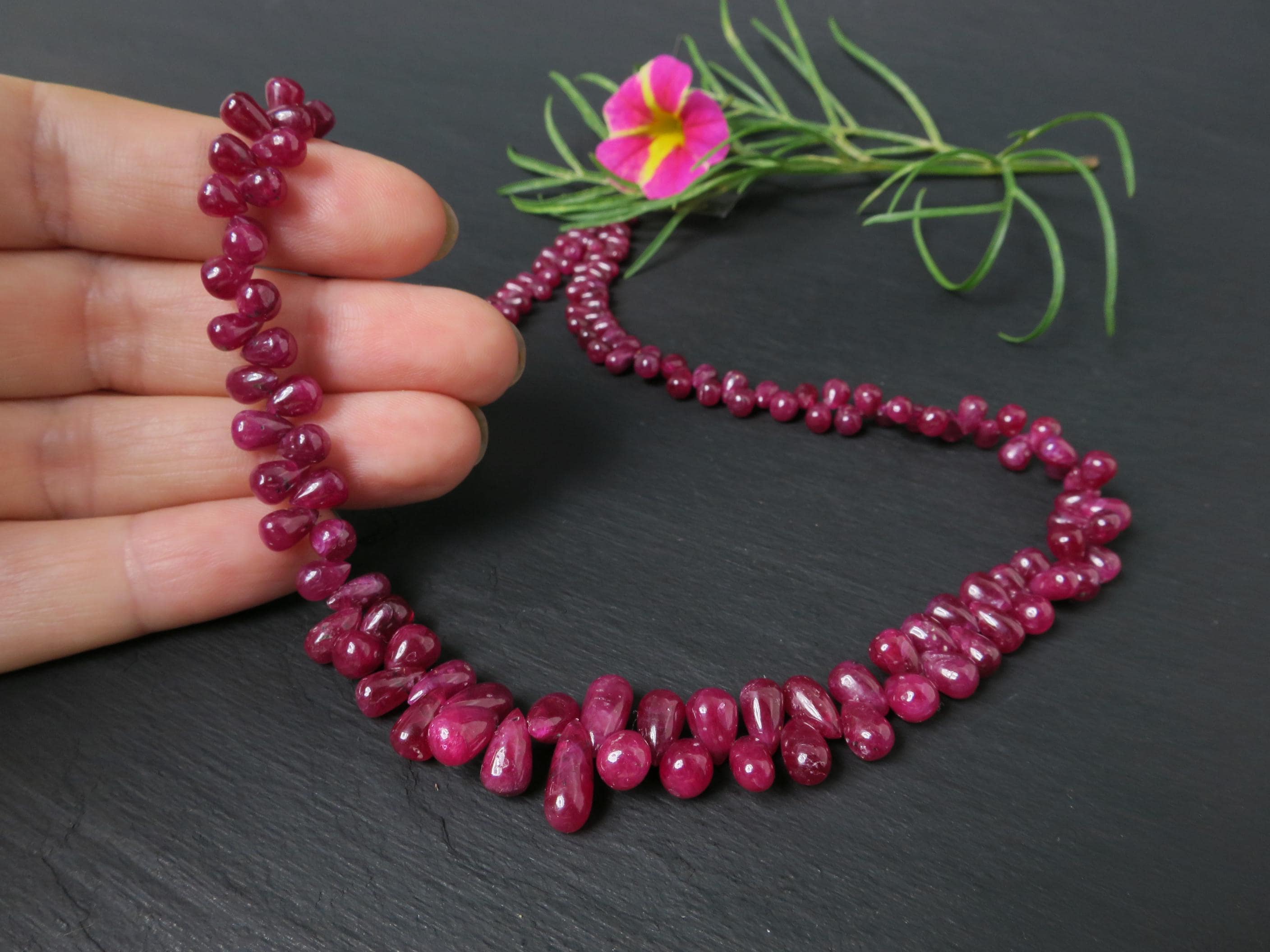 Rubin Tropfenkette rot 47cm Natur Edelstein Collier