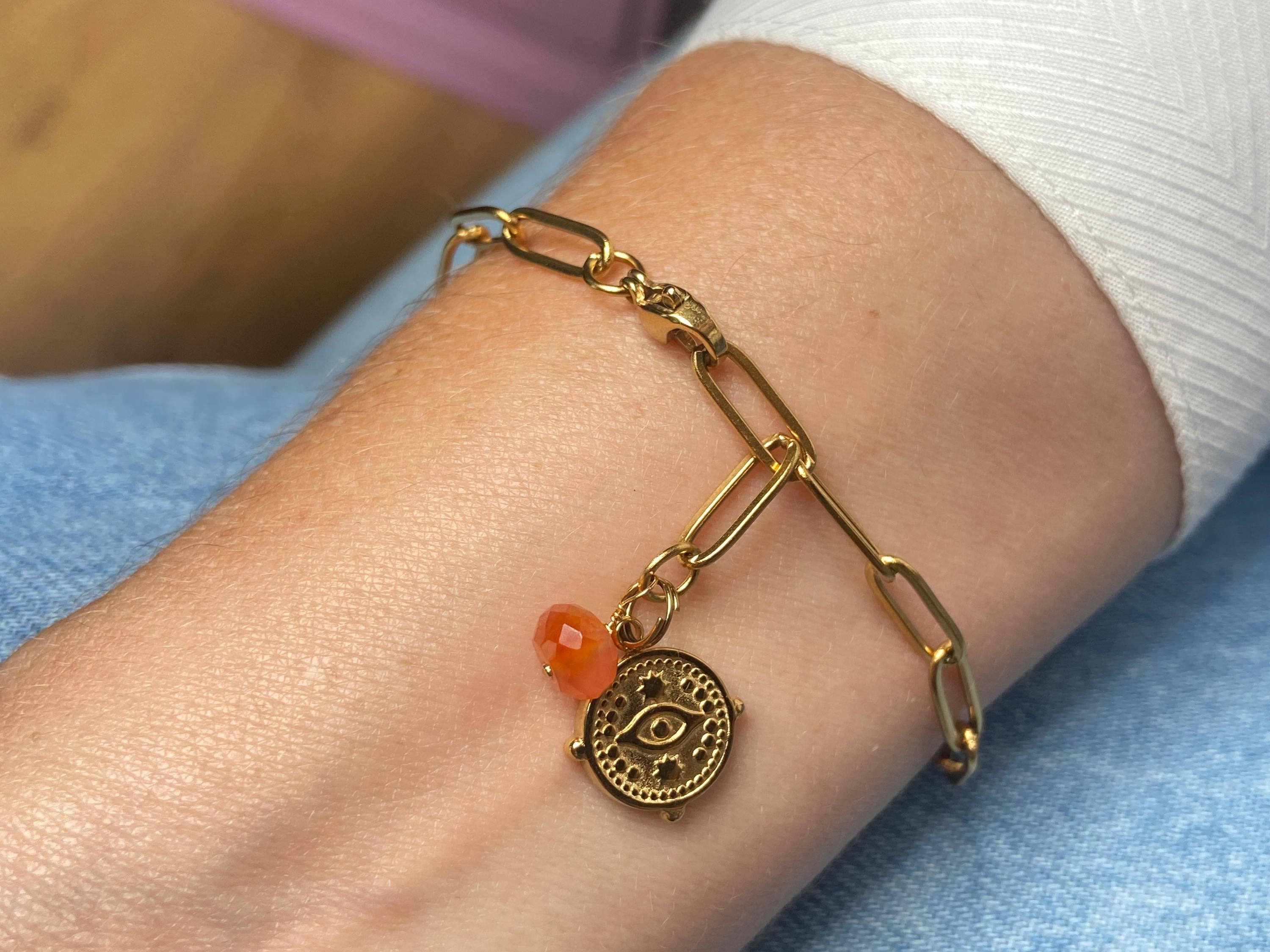 Karneol Edelstein Armband in Orange und Gold, Stapelarmband, bangle bracelet