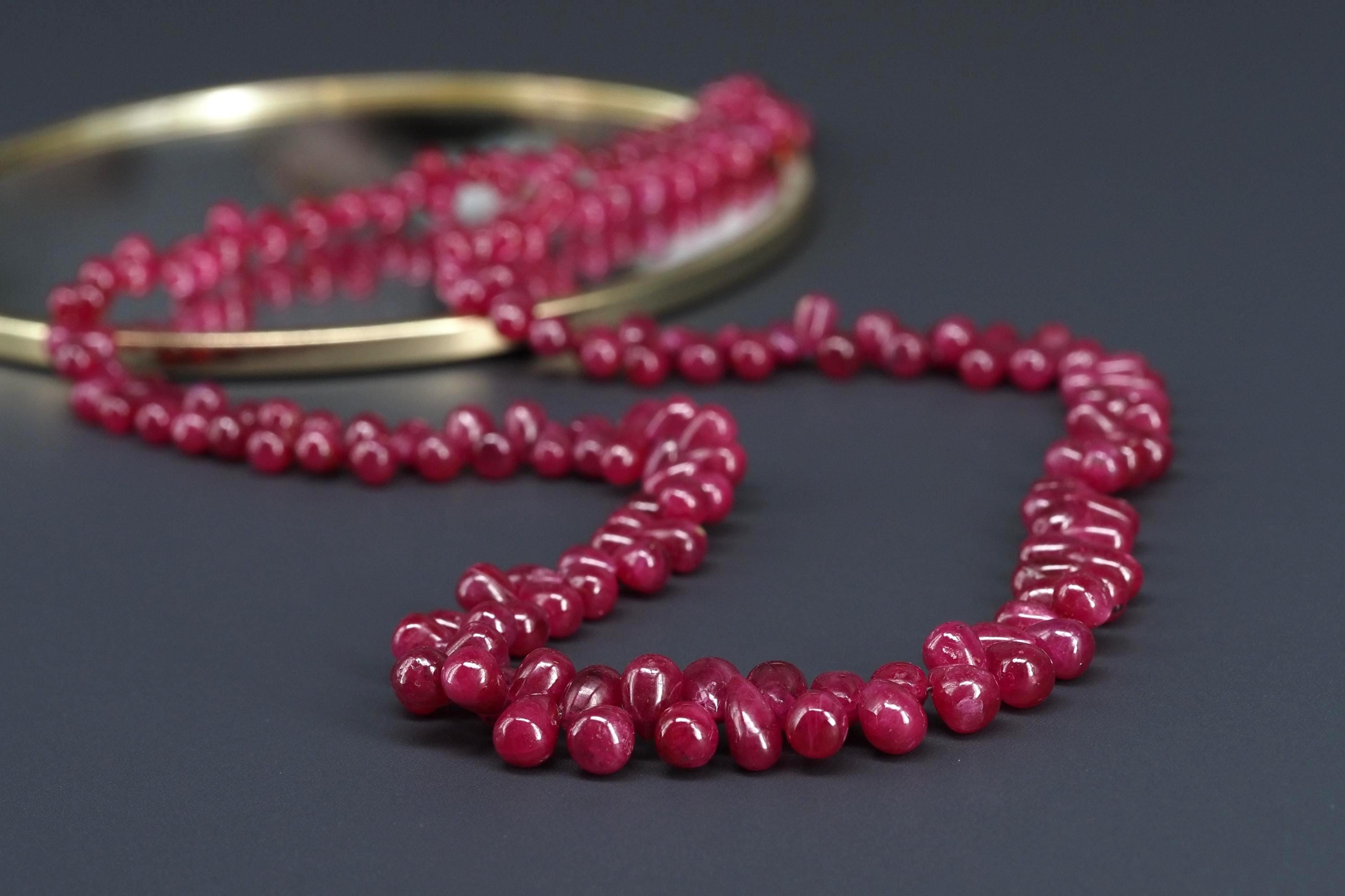 Rubin Kette – natürliche Tropfen & 14 Karat Gold Verschluss