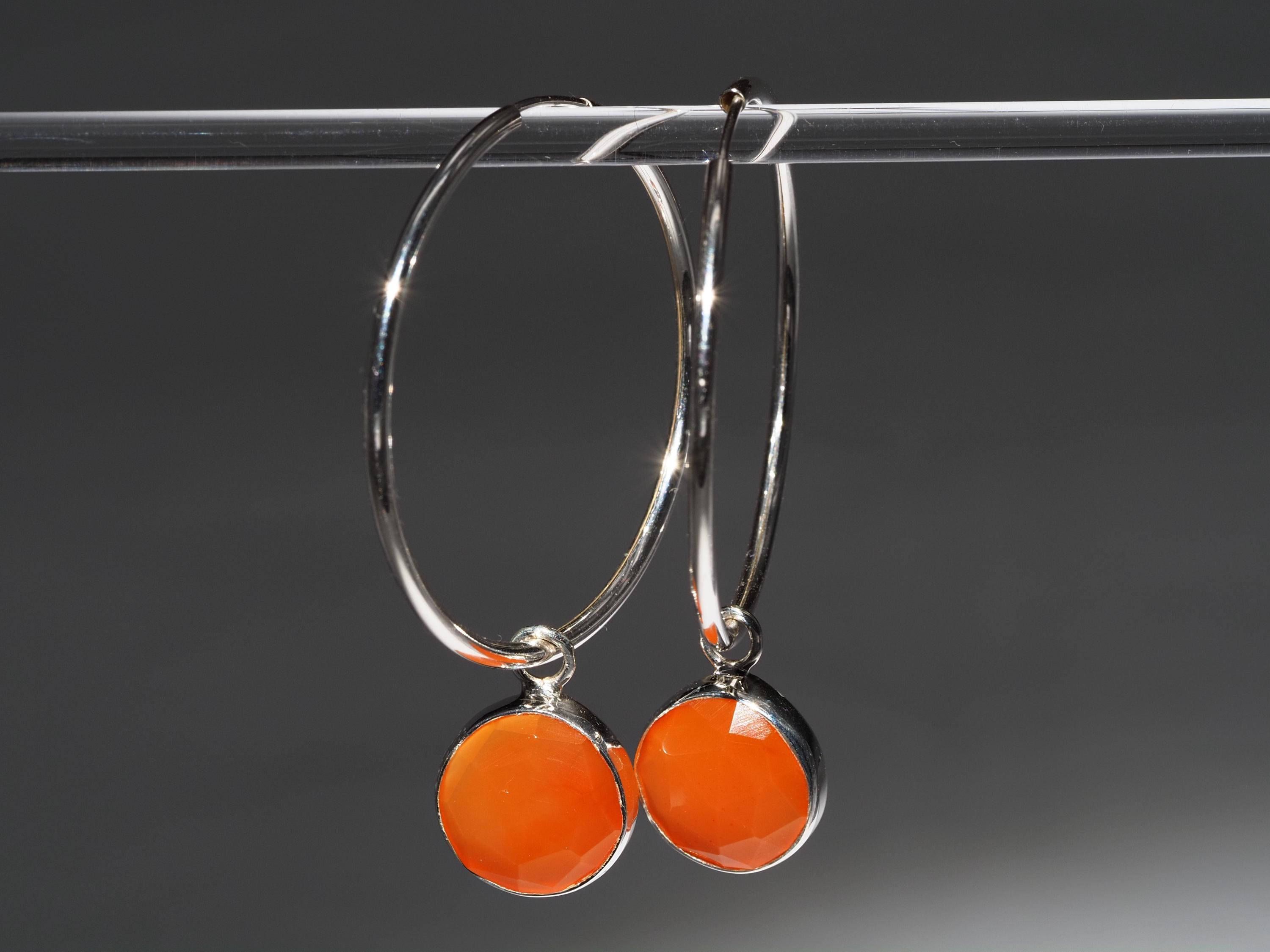 Karneol Silber Creolen – elegante Ohrringe mit orangen Edelsteinen