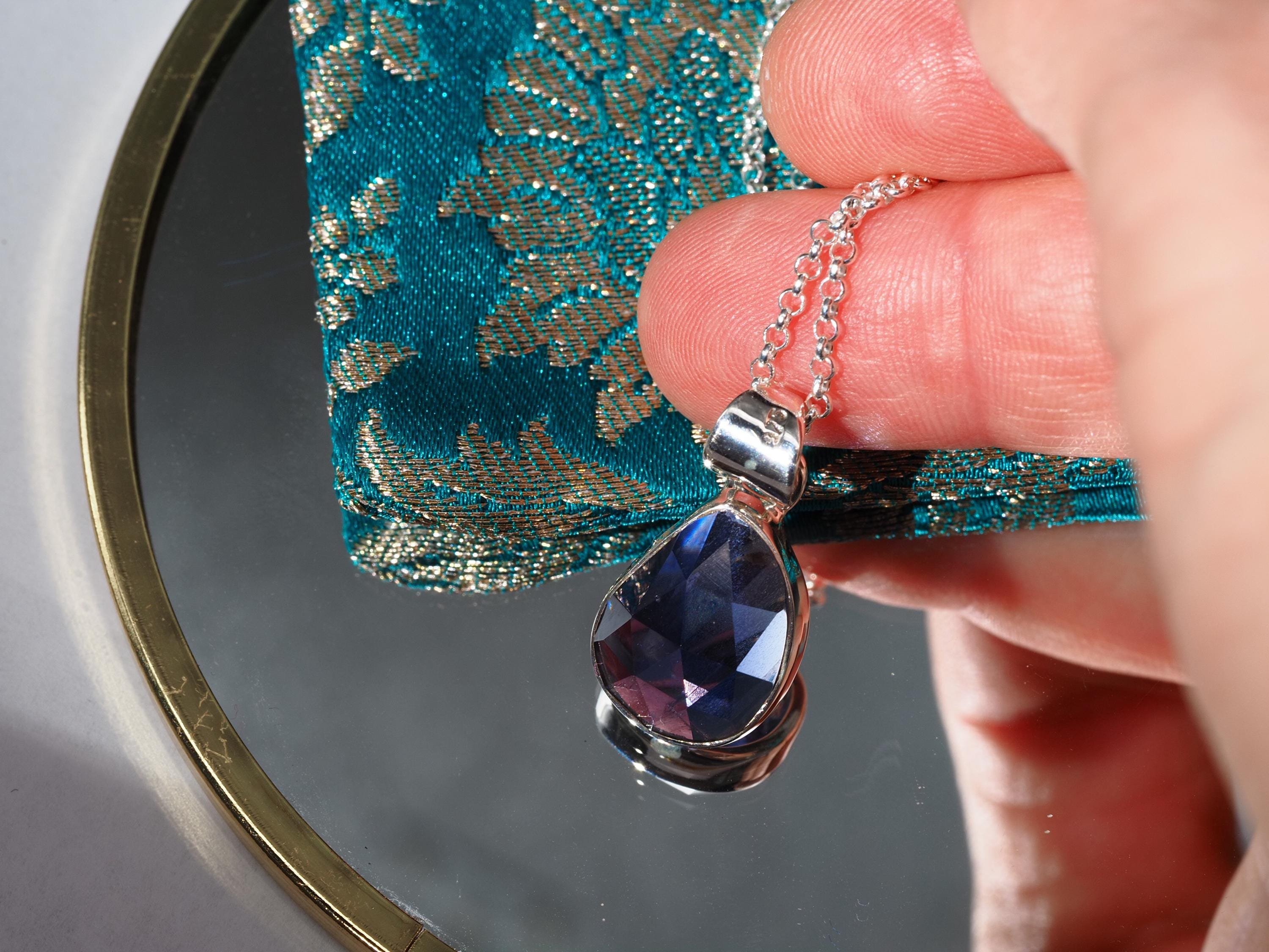 Anhänger Iolith – blauer Edelsteinanhänger Silber