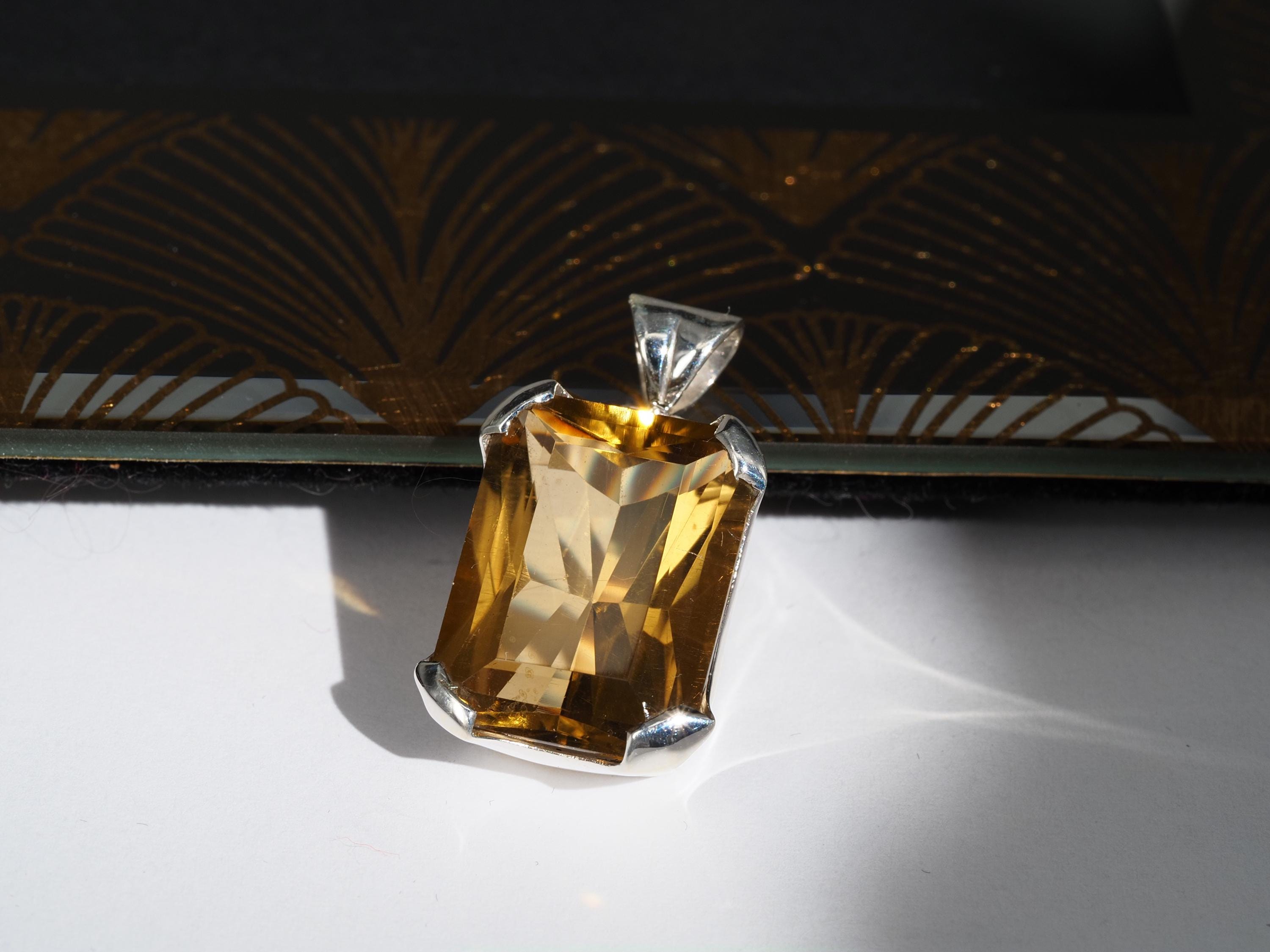 Citrin Anhänger gefasst in 925 Sterling Silber