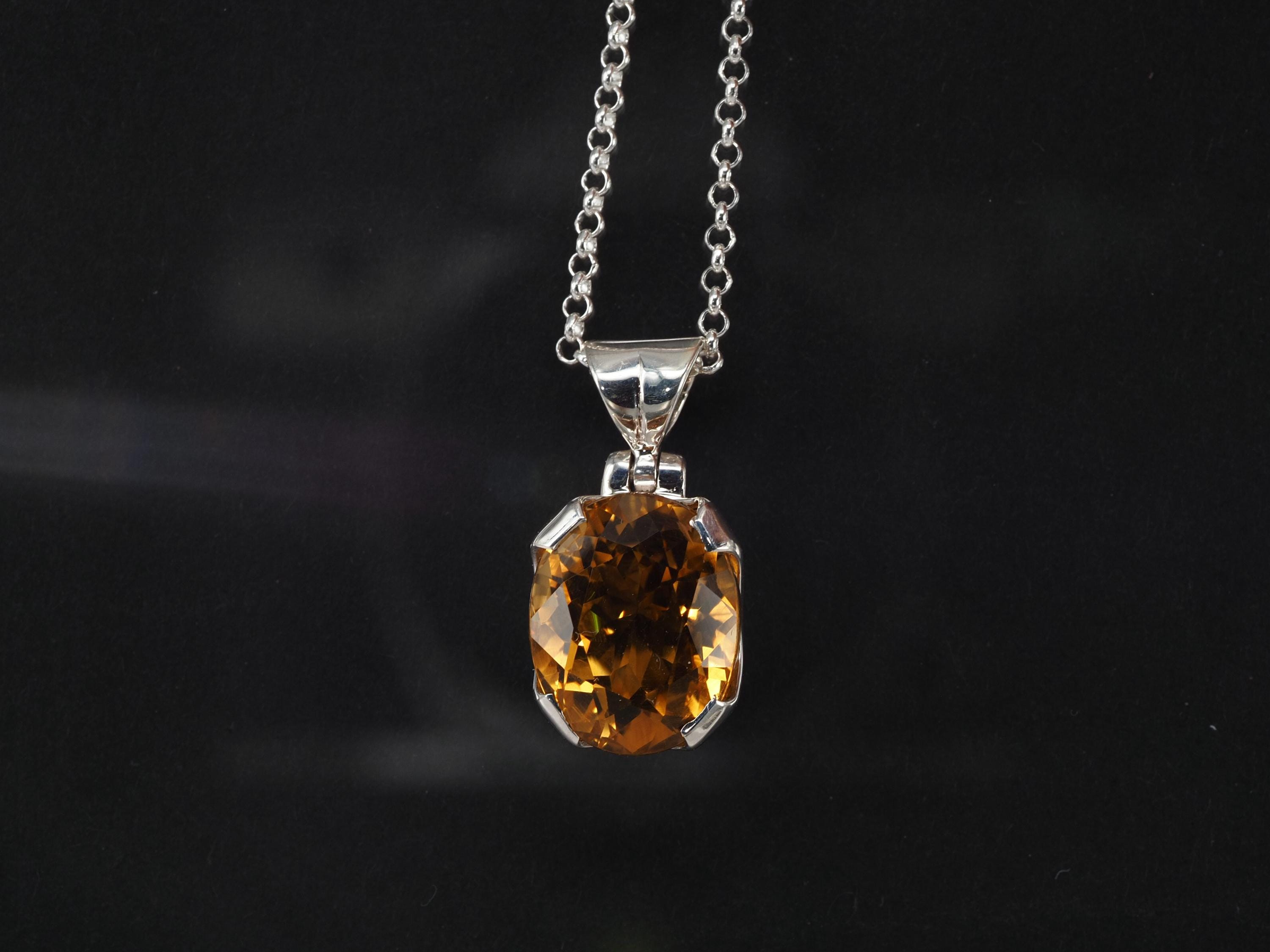 Citrin Anhänger gefasst in 925 Sterling Silber gelb