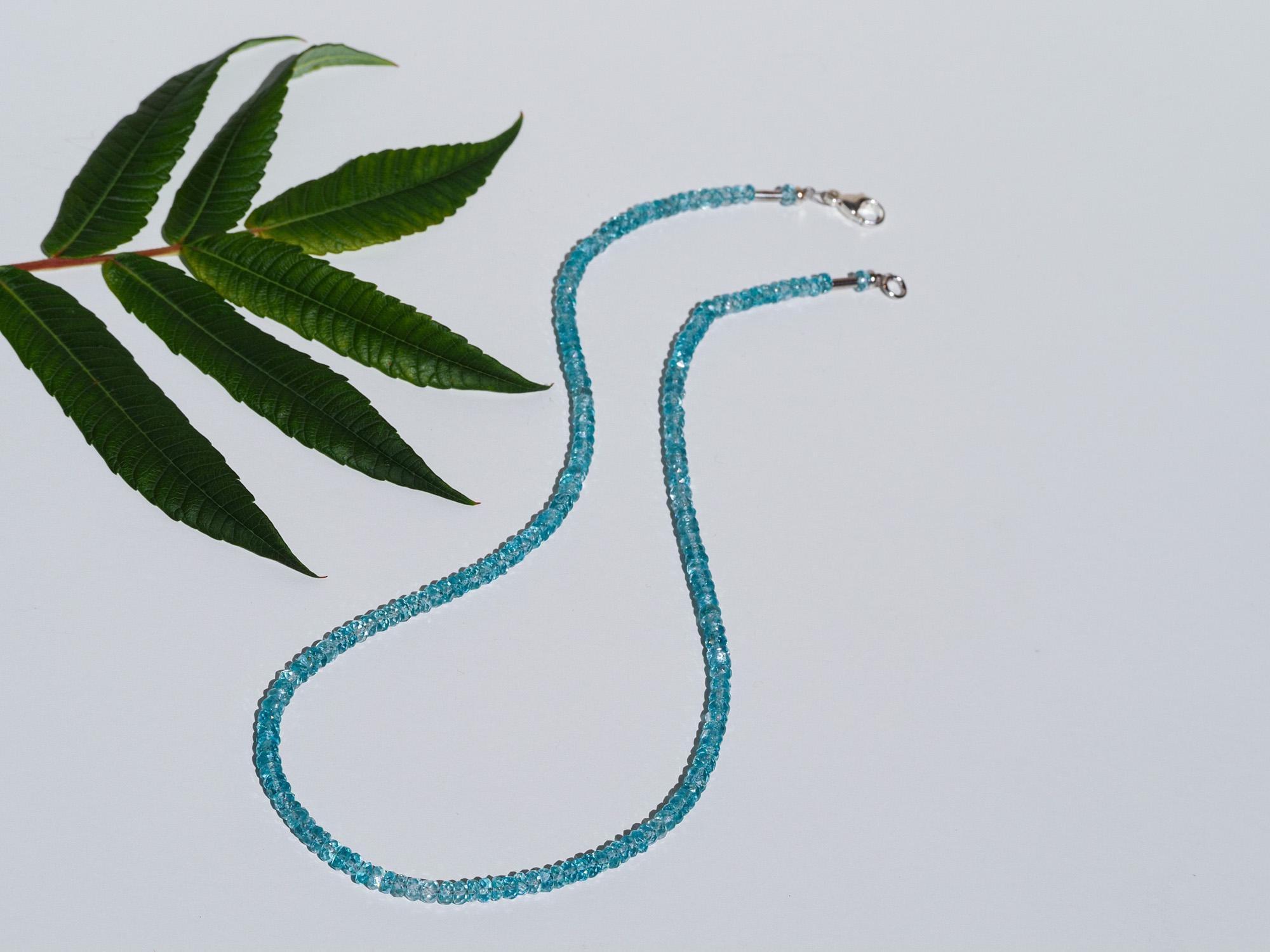 Apatit Kette in fantastischem Blau 925 Silber Verschuss Spitzenqualität Unikat