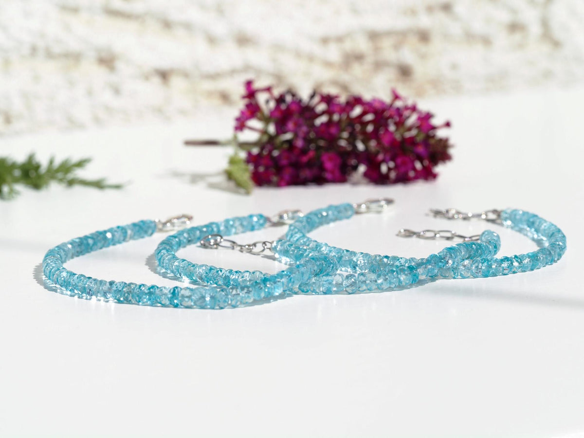 Apatit Armband AAA – leuchtend blaues Edelsteinarmband, facettiert, sommerliches Unikat für Frauen