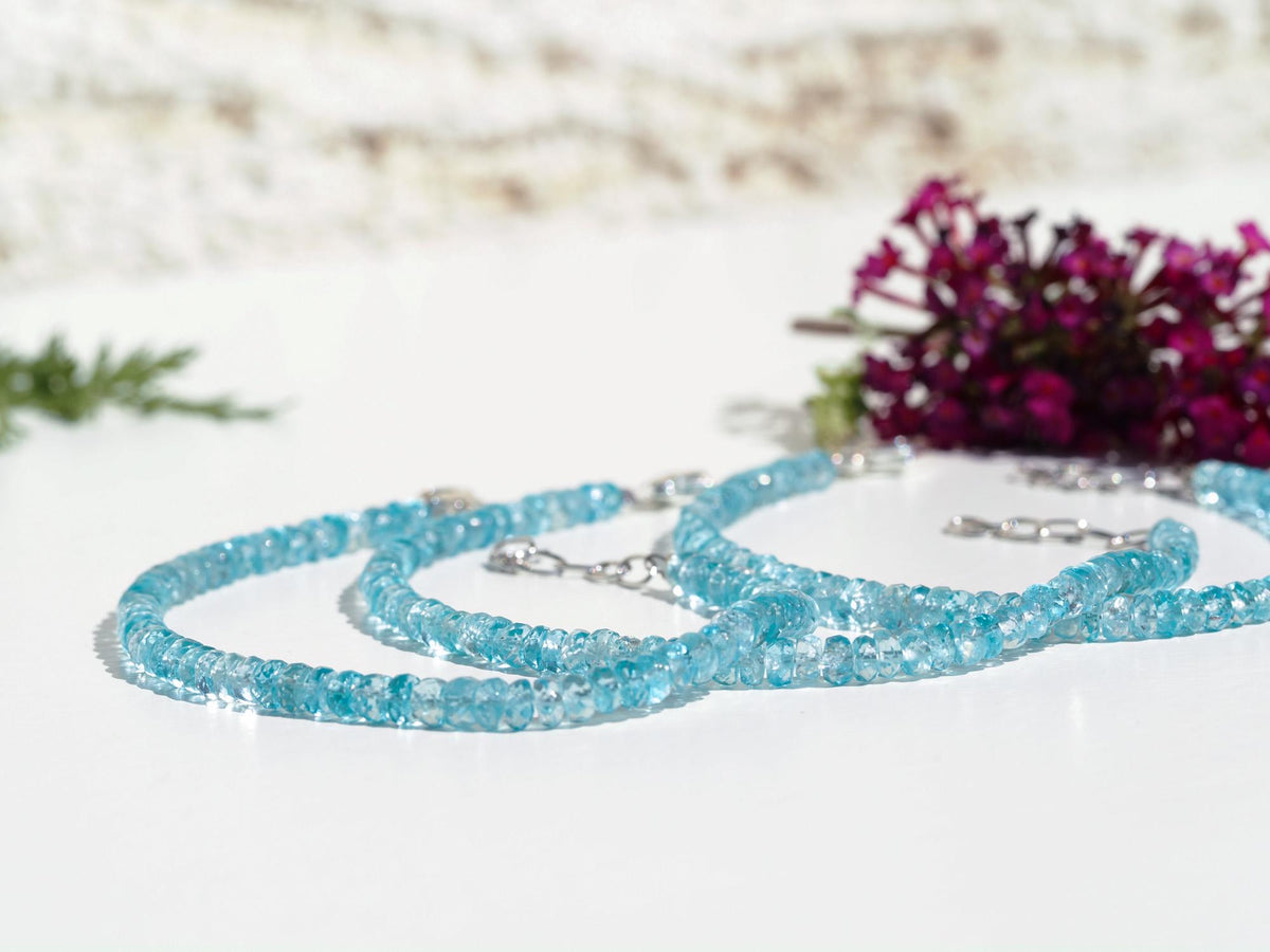 Apatit Armband AAA – leuchtend blaues Edelsteinarmband, facettiert, sommerliches Unikat für Frauen