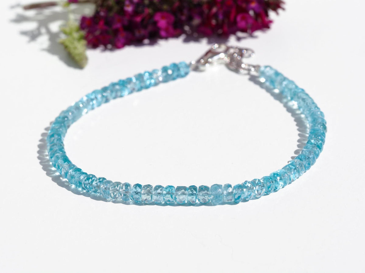 Apatit Armband AAA – leuchtend blaues Edelsteinarmband, facettiert, sommerliches Unikat für Frauen