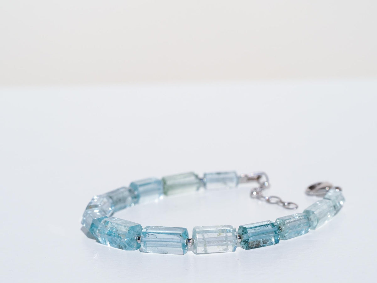 Aquamarin Armband – naturbelassene Kristallspitzen