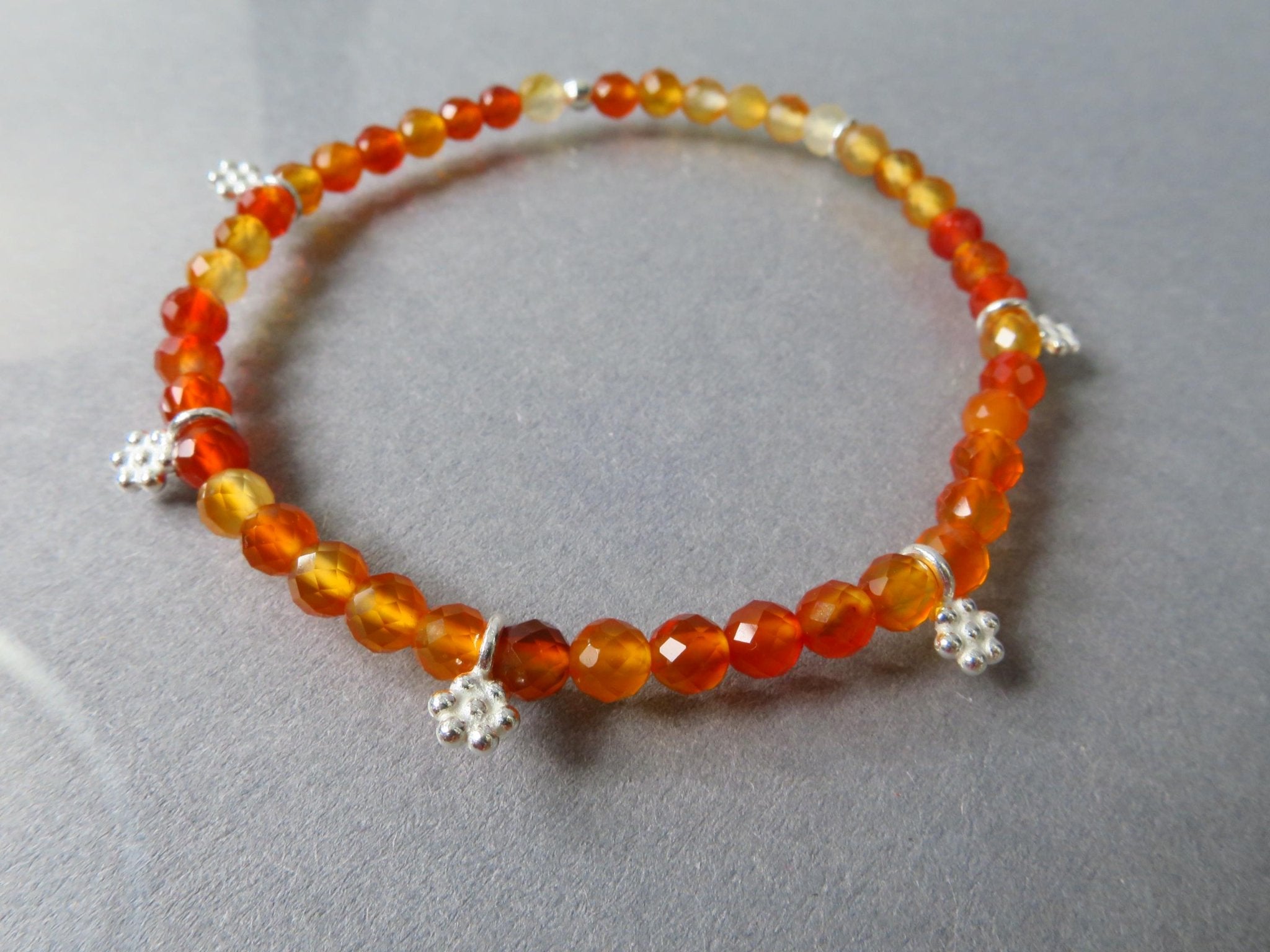 Karneol Edelstein Armband in Orange Stapelarmband mit Edelsteinen Sterling Silber