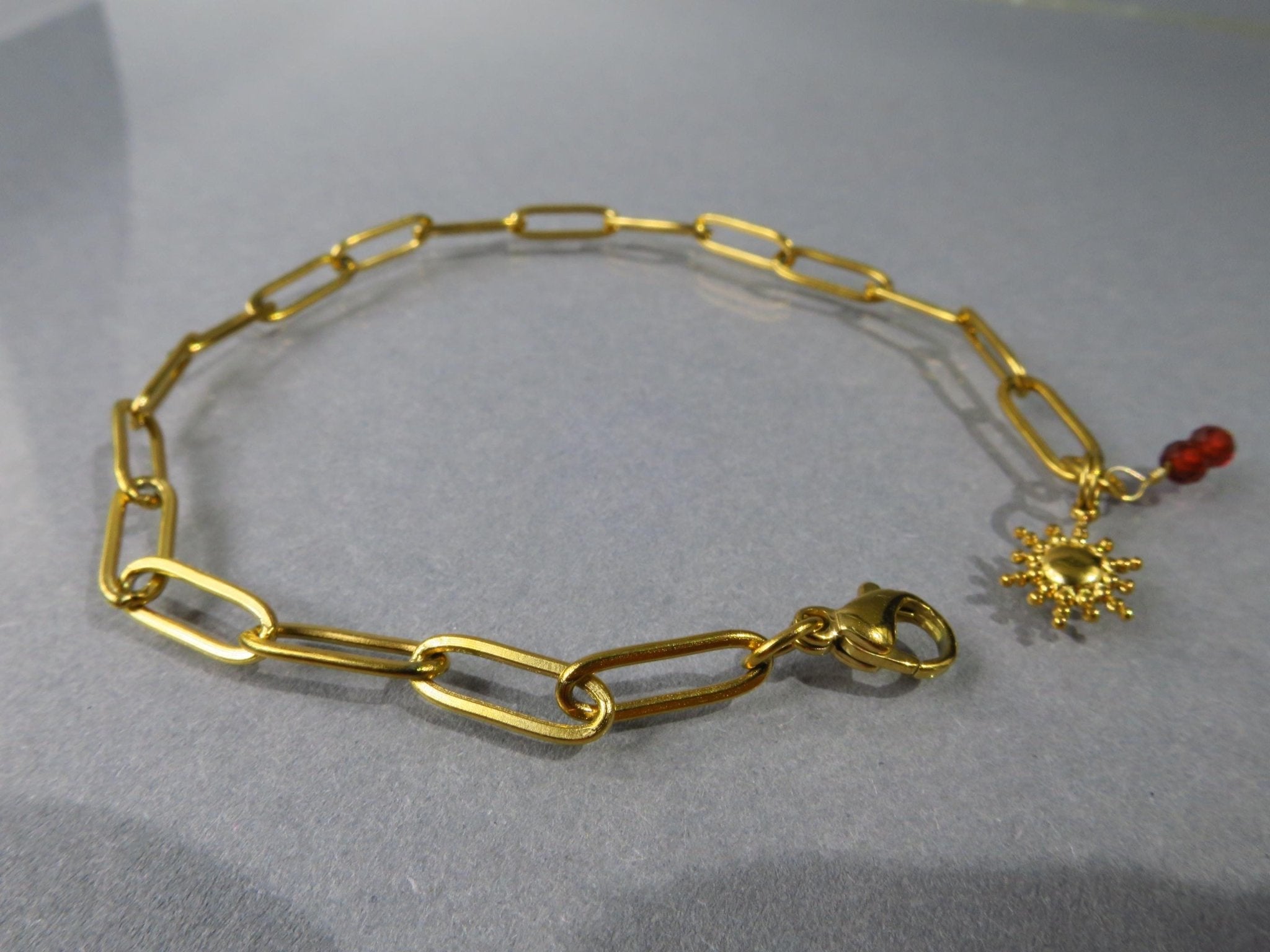 Karneol Edelstein Armband in Orange und Gold, Stapelarmband, bangle bracelet