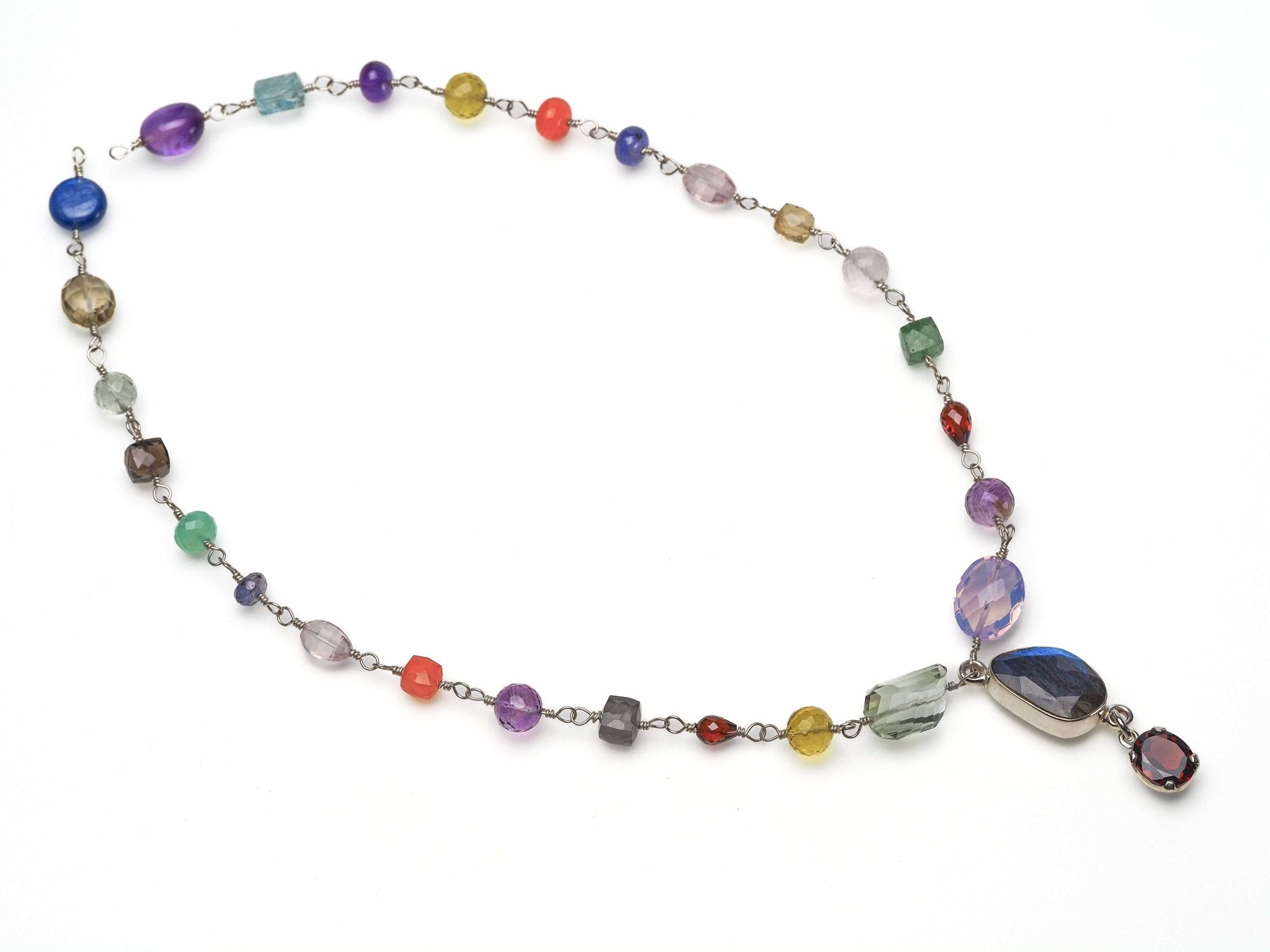 Labradorit Anhänger mit bunter Edelstein Kette