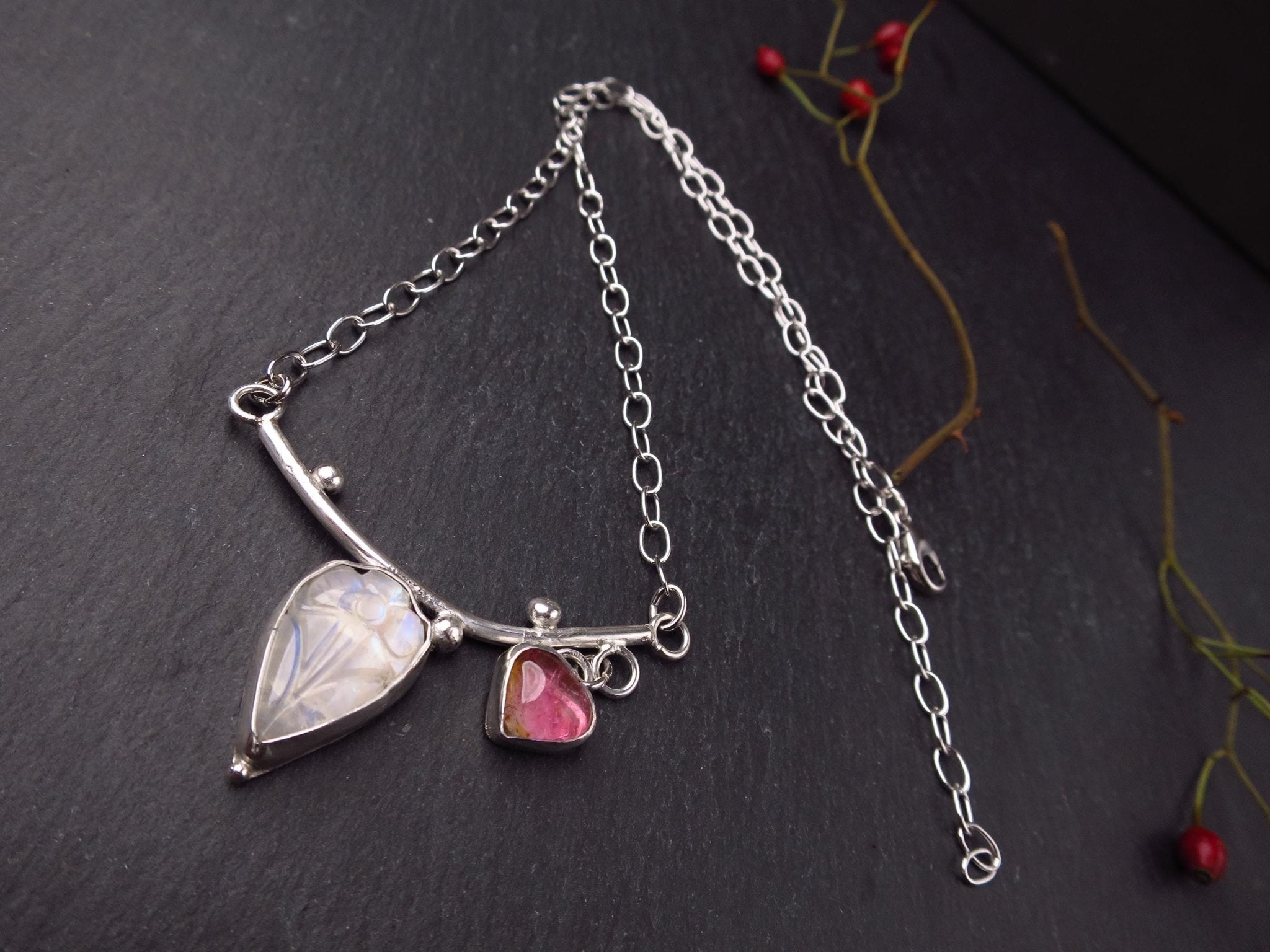 Mondstein Silber Kette Mondstein Blume gravierter Collier Cabochon Silber Turmalin Halskette Regenbogen Mondstein Cabochon Turmalin pink