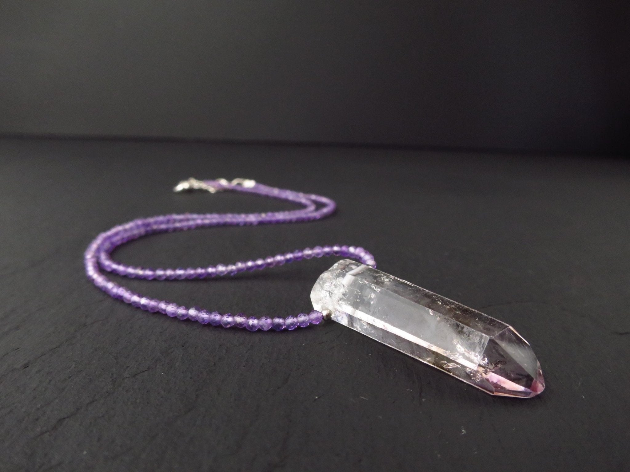 Namibia Amethyst Anhänger Goboboseb mit Amethyst Kette