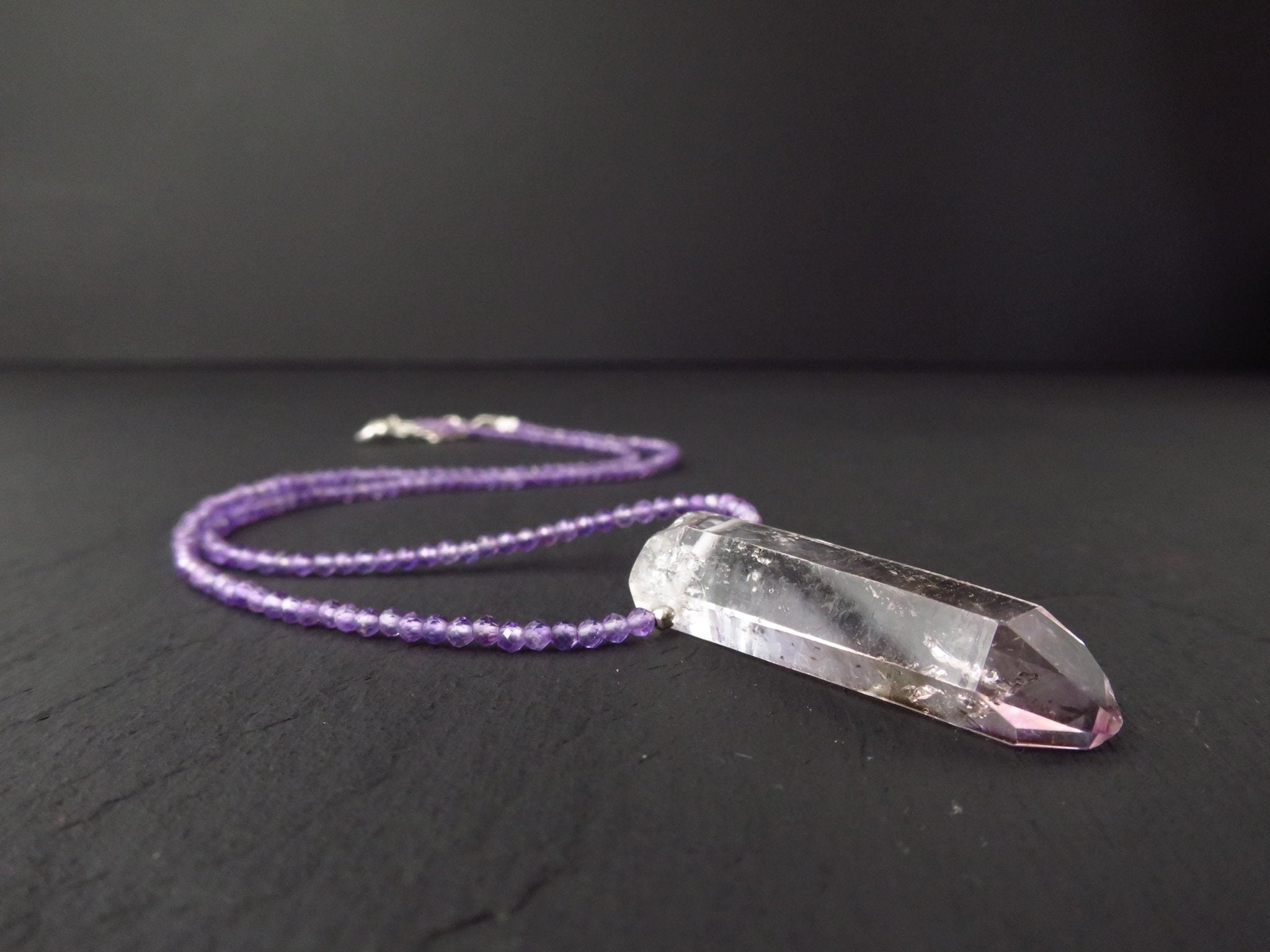 Namibia Amethyst Anhänger Goboboseb mit Amethyst Kette