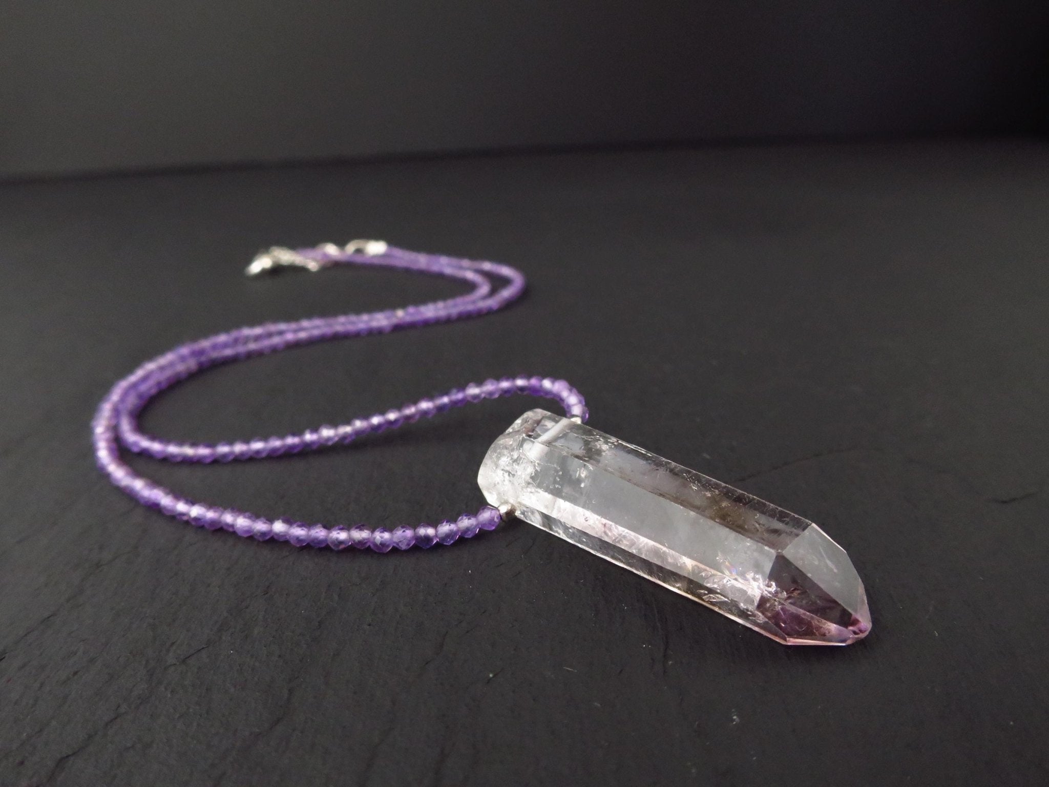 Namibia Amethyst Anhänger Goboboseb mit Amethyst Kette