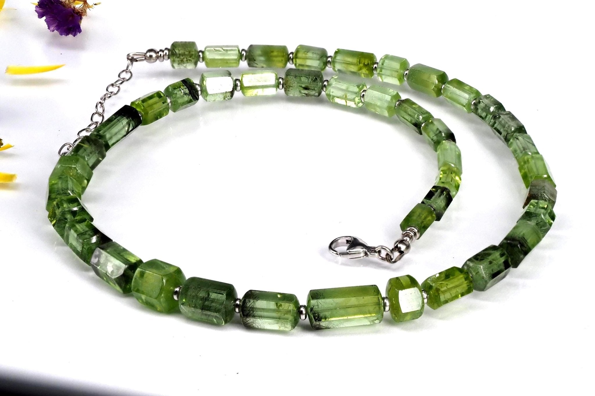 Peridot Ludwigit Kristalle Nadeln Kette Silber Rarität