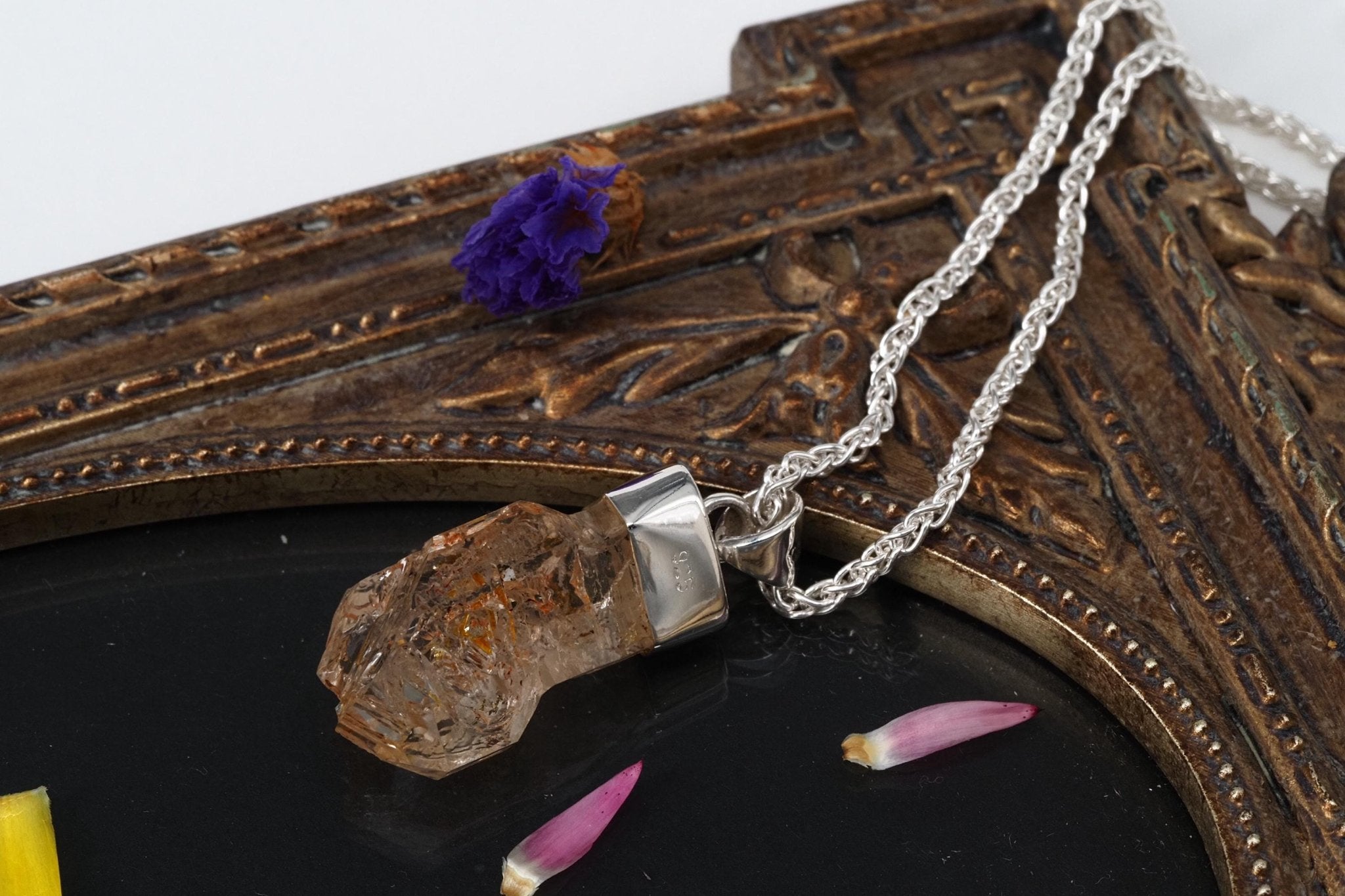 Petroleum Quarz Anhänger 36mm Lang Silber UV Kristall