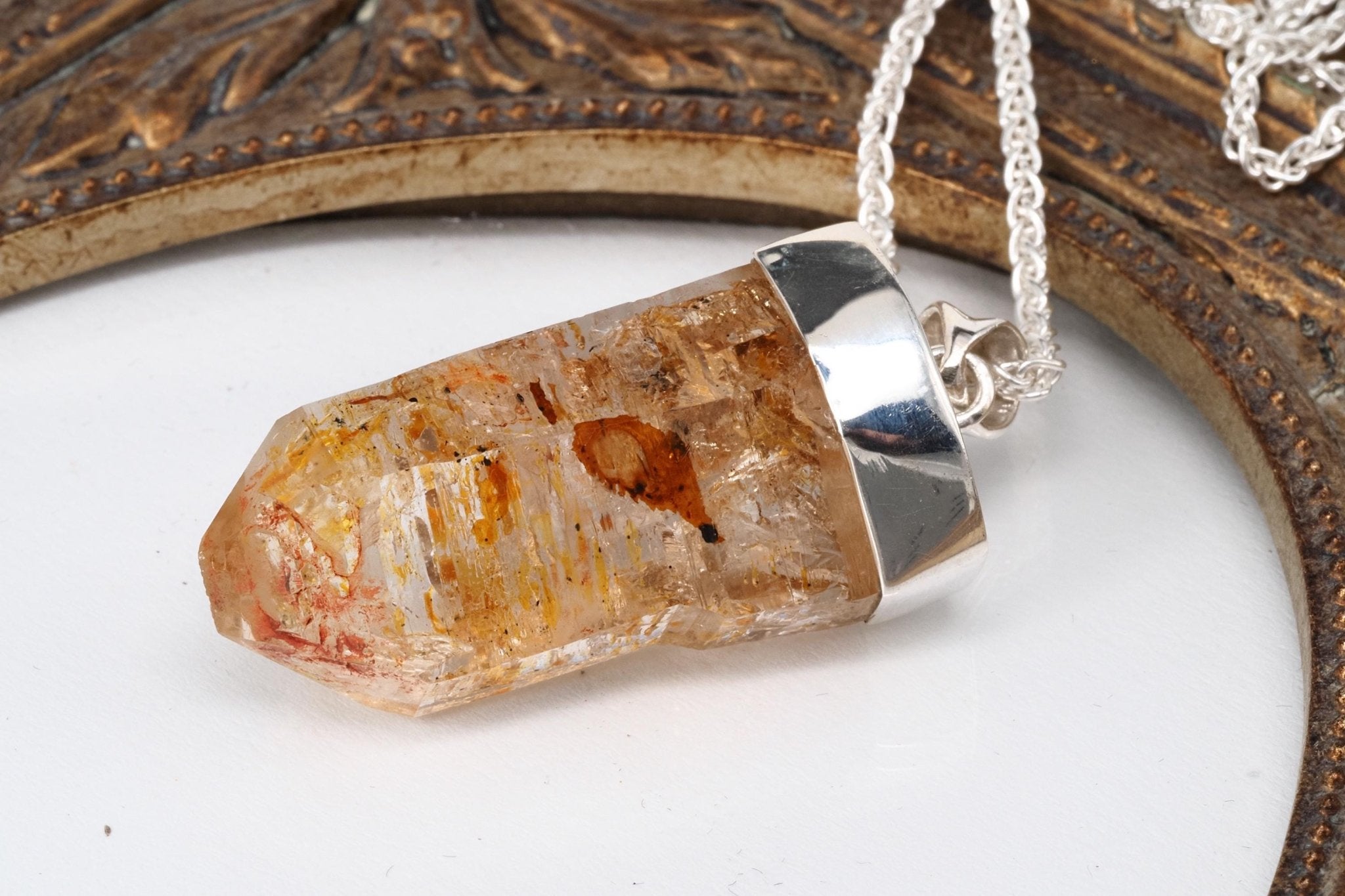 Petroleum Quarz Anhänger Firefly Kristall aus Madagaskar gefasst in 925 Sterling Silber