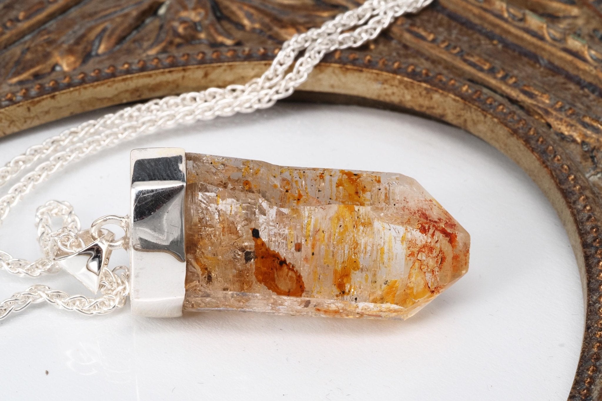 Petroleum Quarz Anhänger Firefly Kristall aus Madagaskar gefasst in 925 Sterling Silber