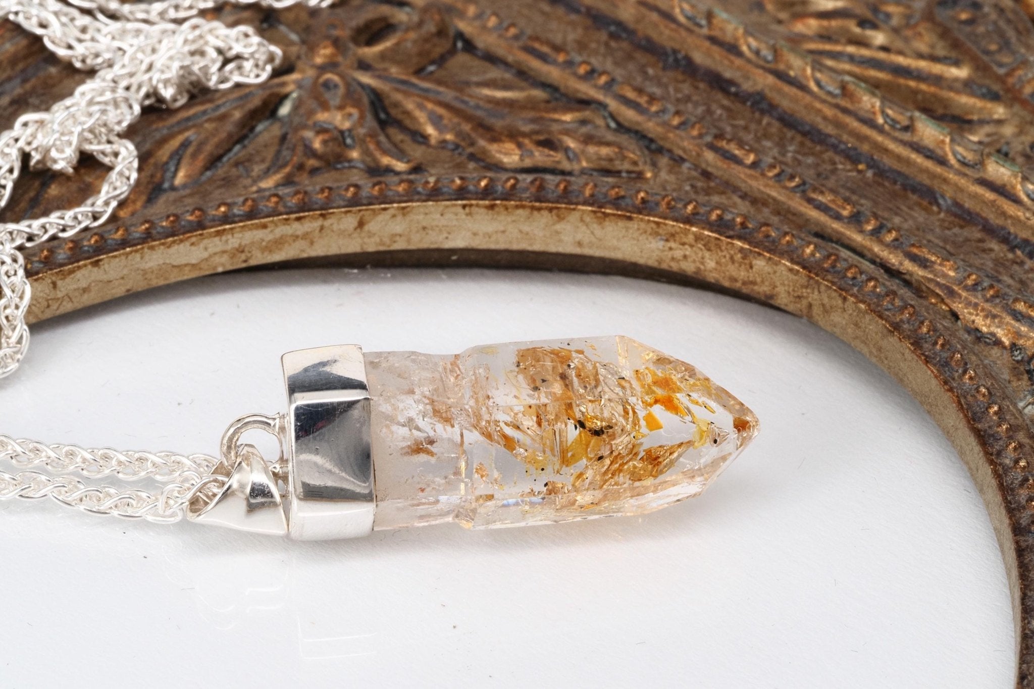 Petroleum Quarz Anhänger Firefly Kristall aus Madagaskar gefasst in 925 Sterling Silber UV