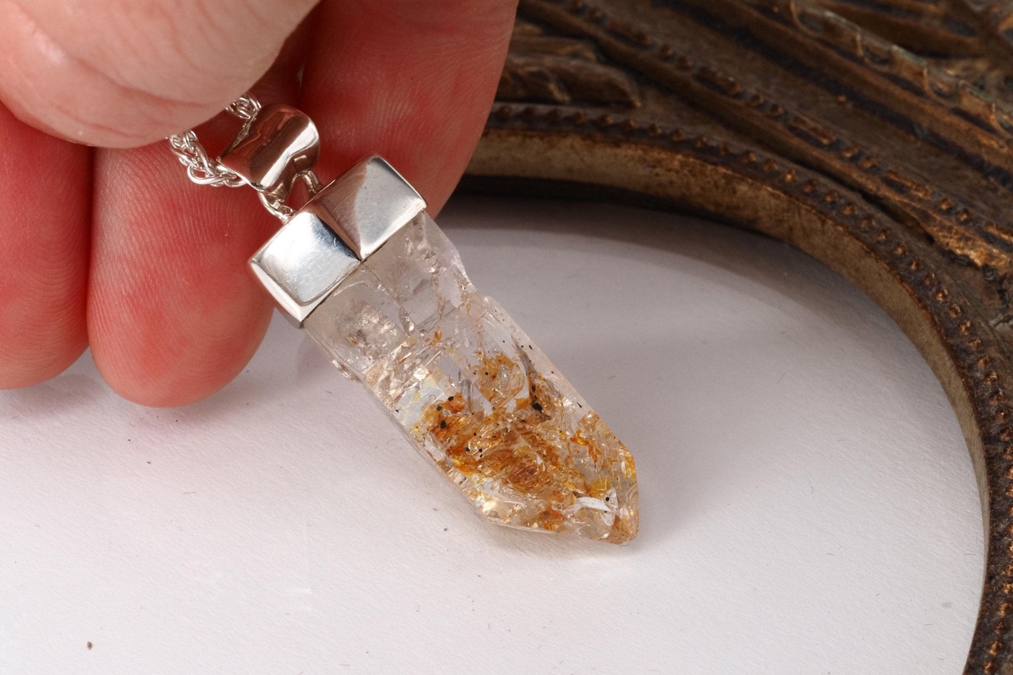 Petroleum Quarz Anhänger Firefly Kristall aus Madagaskar gefasst in 925 Sterling Silber UV