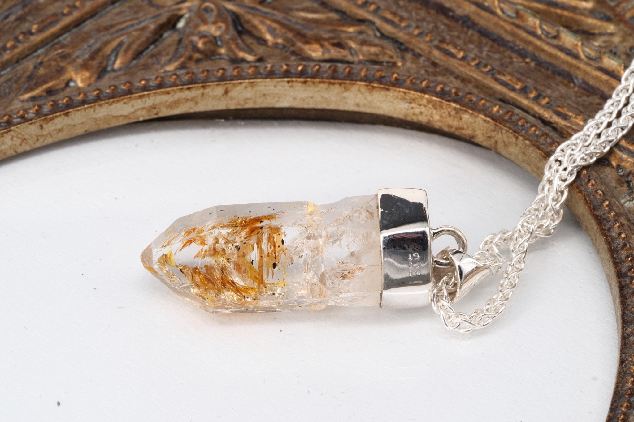 Petroleum Quarz Anhänger Firefly Kristall aus Madagaskar gefasst in 925 Sterling Silber UV