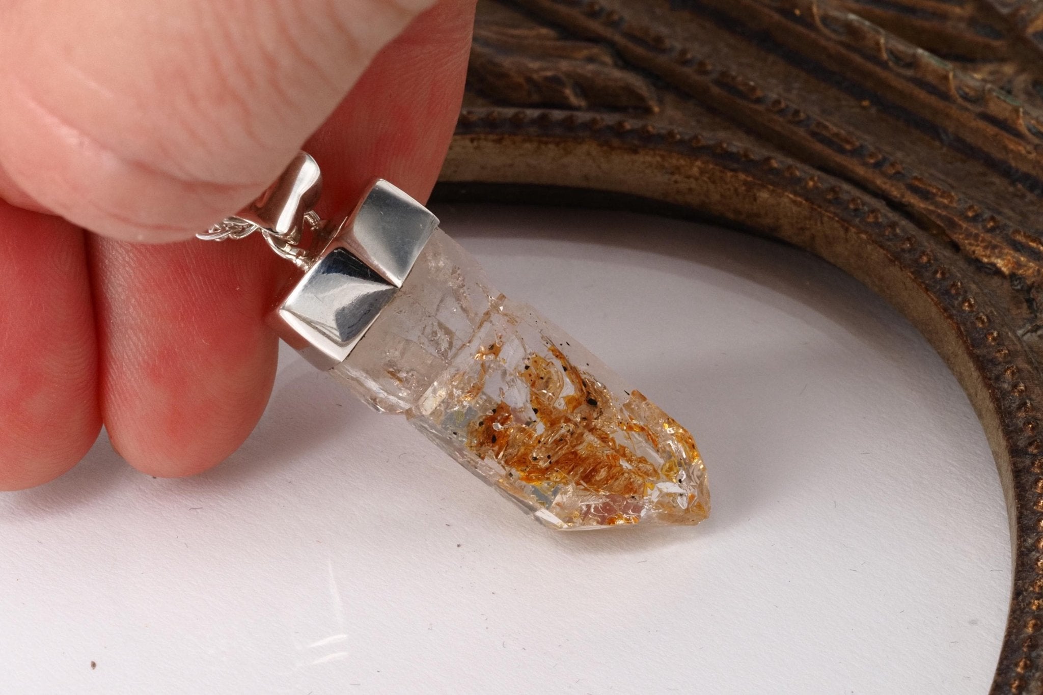 Petroleum Quarz Anhänger Firefly Kristall aus Madagaskar gefasst in 925 Sterling Silber UV