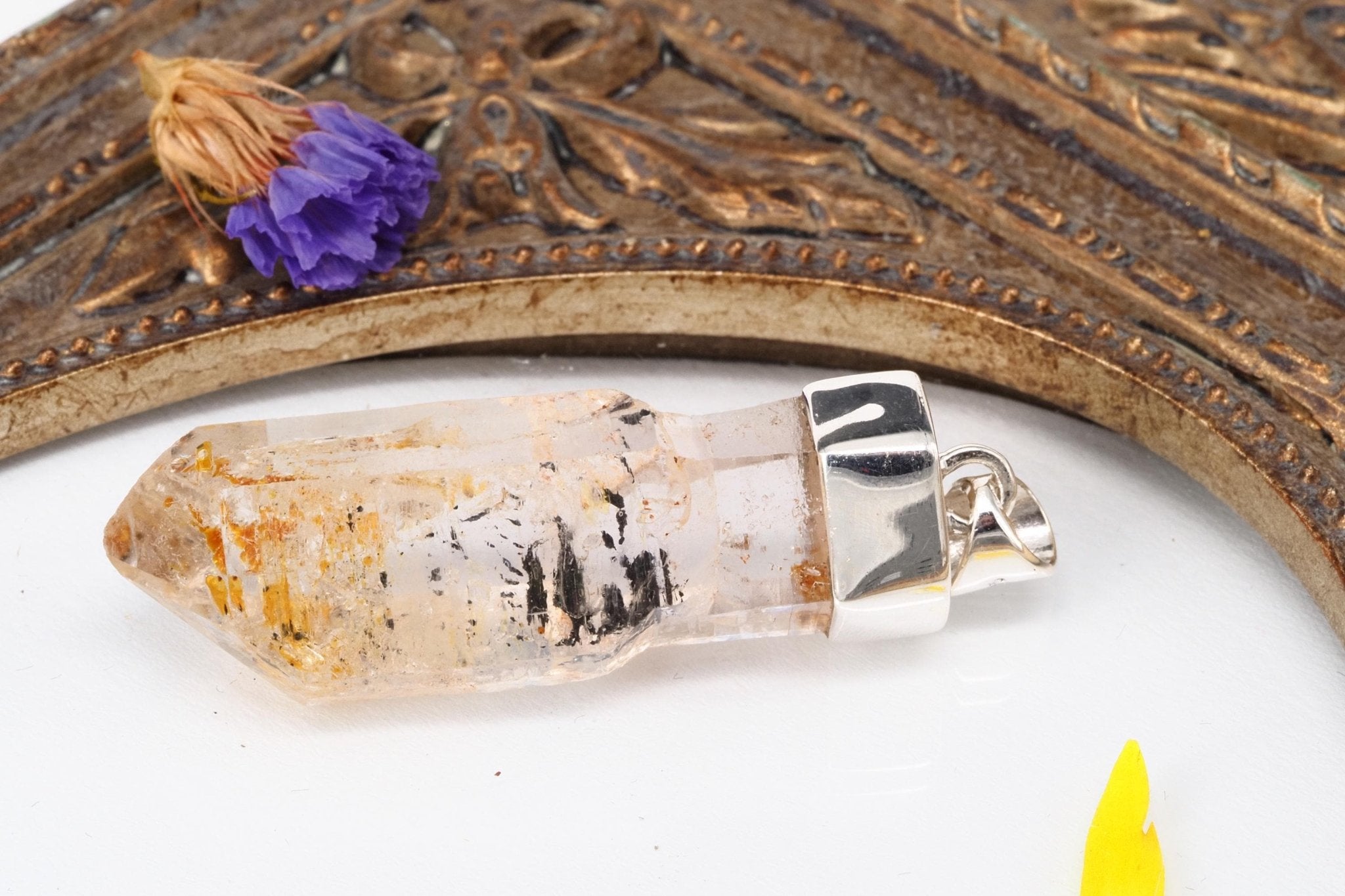 Petroleum Quarz Anhänger Firefly Kristall aus Madagaskar gefasst in 925 Sterling Silber UV Kristall Zepter