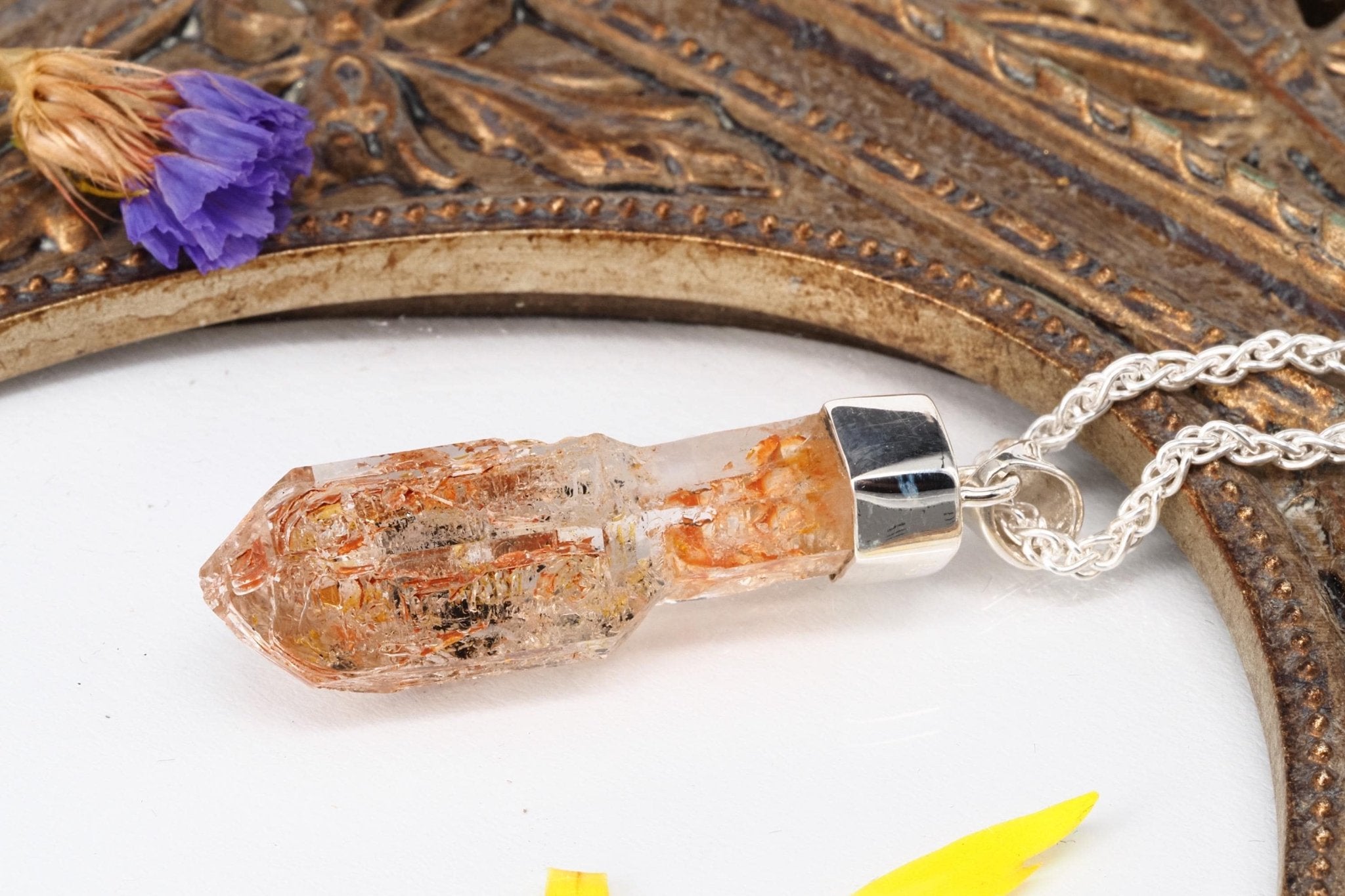 Petroleum Quarz Anhänger Firefly Kristall aus Madagaskar gefasst in 925 Sterling Silber UV Kristall Zepter