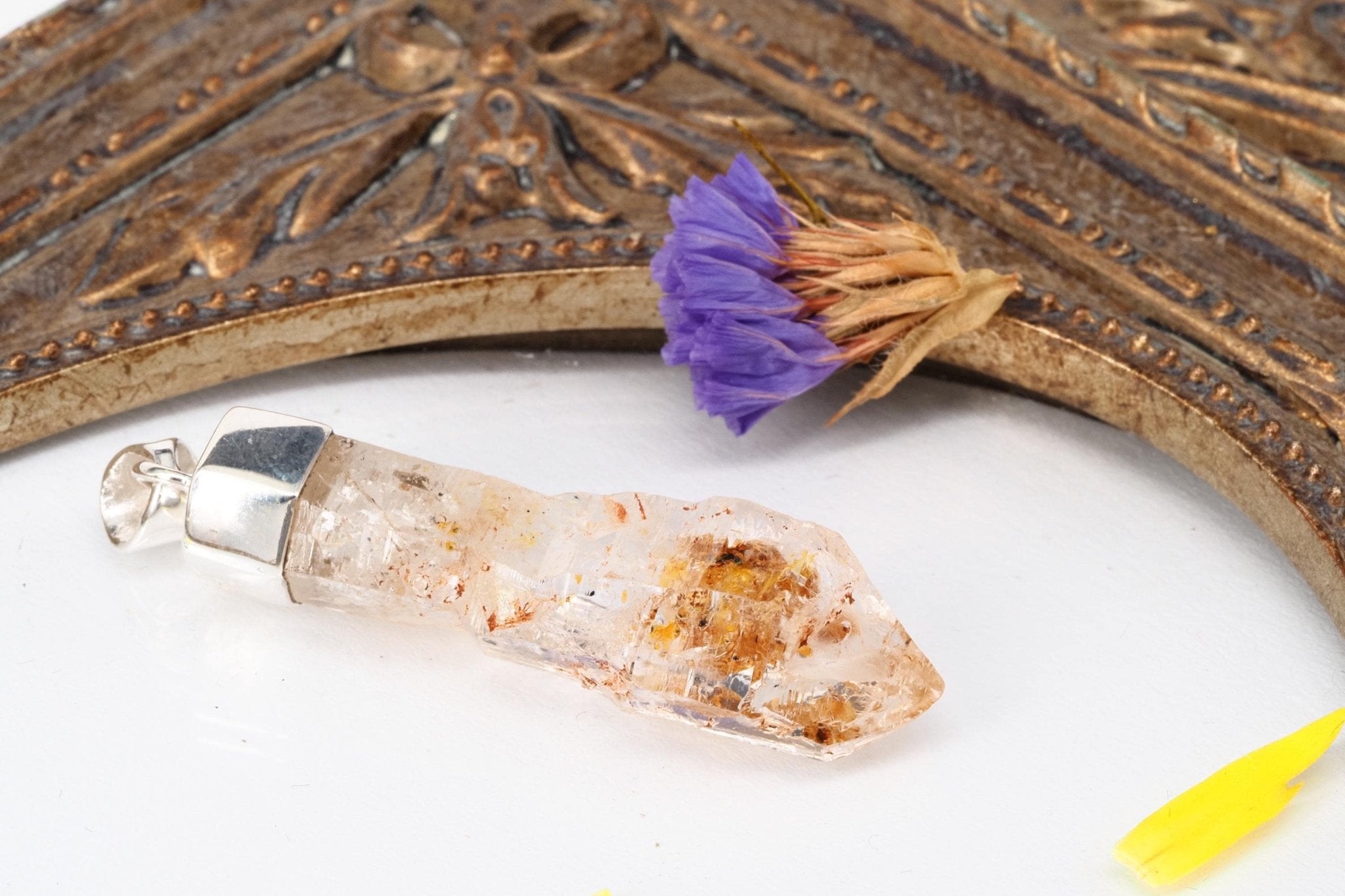 Petroleum Quarz Anhänger Firefly Kristall aus Madagaskar gefasst in 925 Sterling Silber UV Kristall Zepter