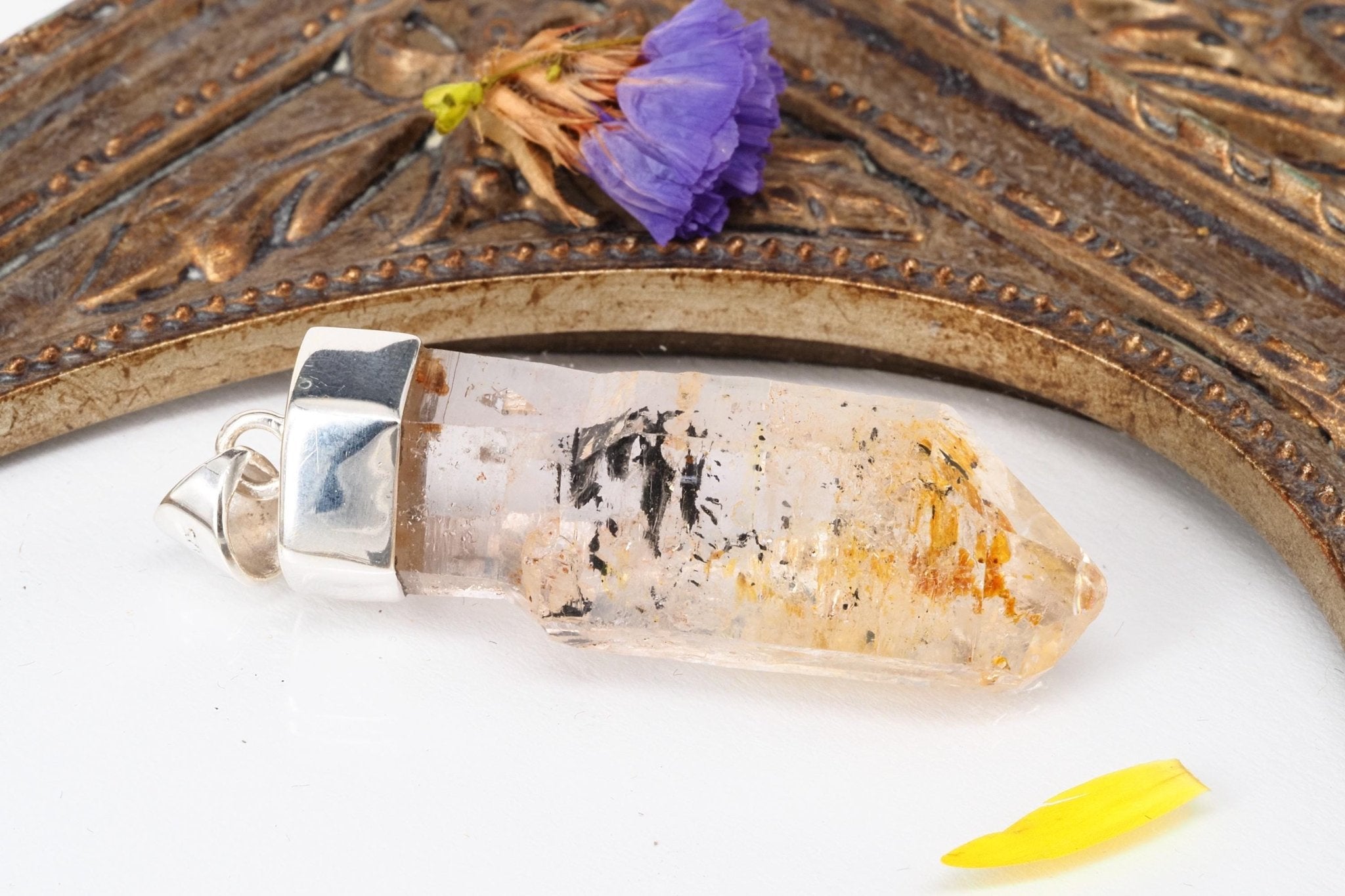 Petroleum Quarz Anhänger Firefly Kristall aus Madagaskar gefasst in 925 Sterling Silber UV Kristall Zepter