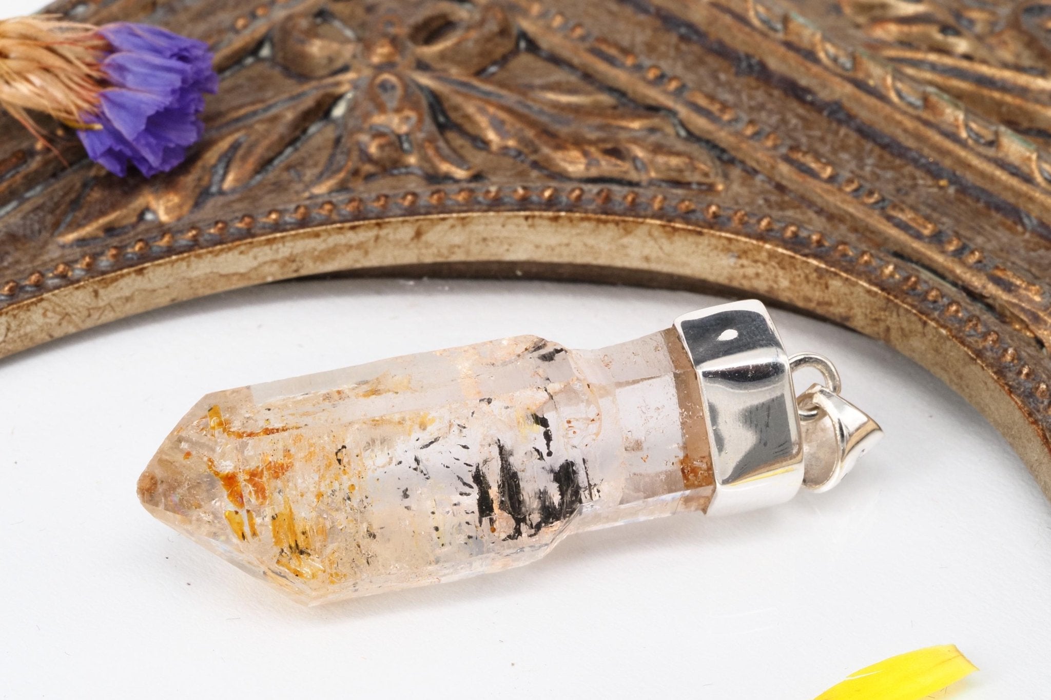 Petroleum Quarz Anhänger Firefly Kristall aus Madagaskar gefasst in 925 Sterling Silber UV Kristall Zepter