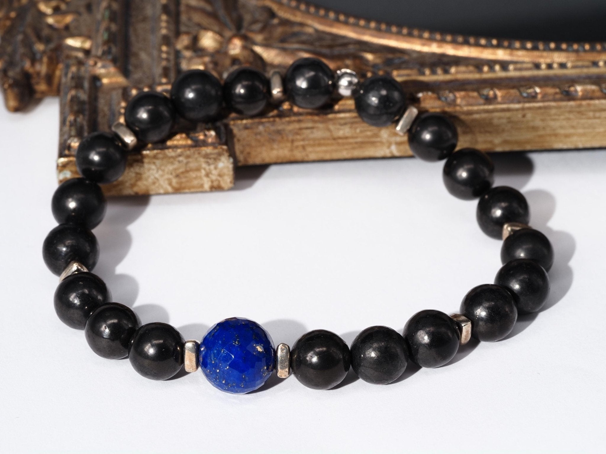 Schungit Armband – edles Unisex - Edelsteinarmband mit Lapislazuli & Silberdetails