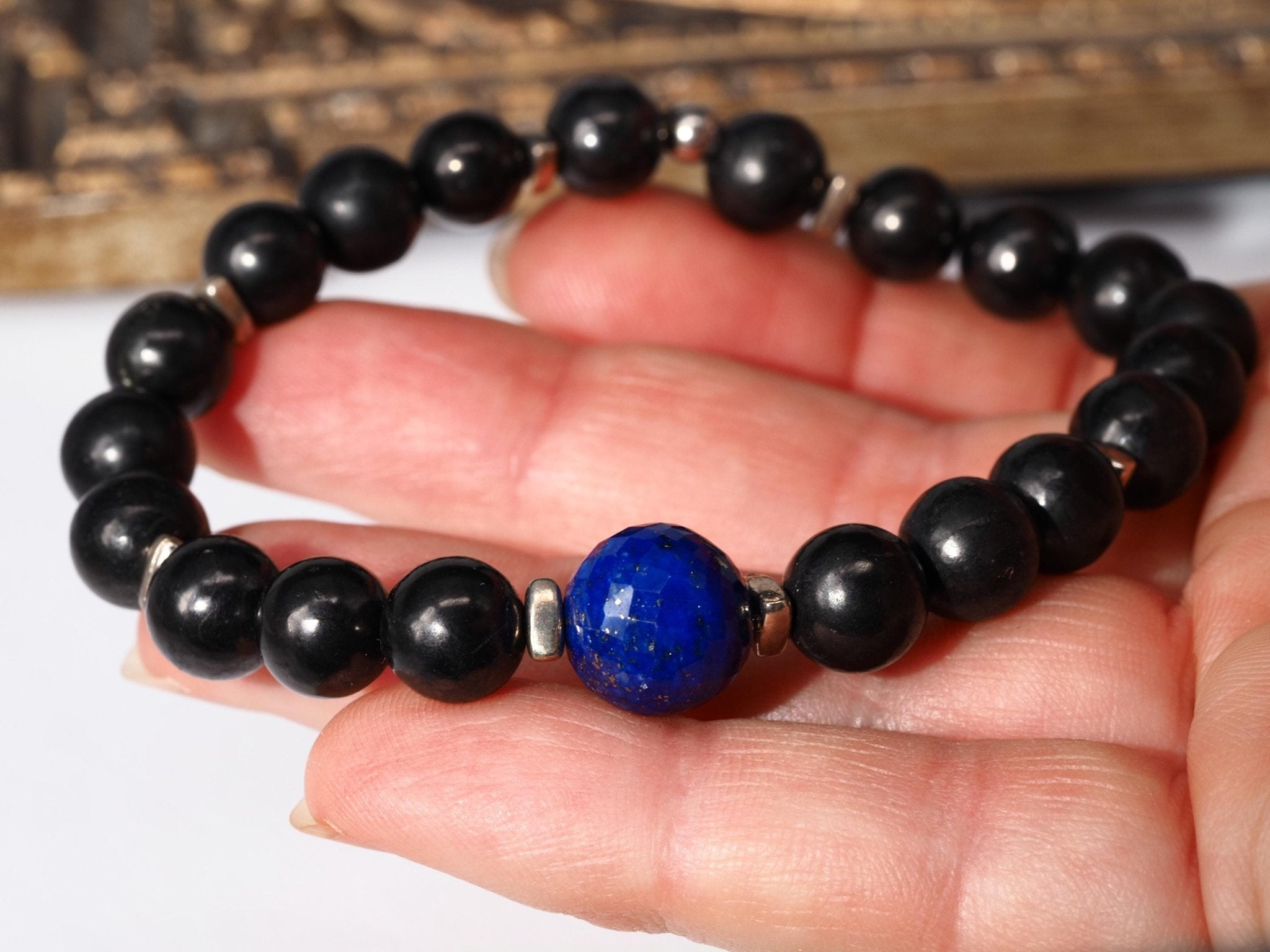 Schungit Armband – edles Unisex - Edelsteinarmband mit Lapislazuli & Silberdetails