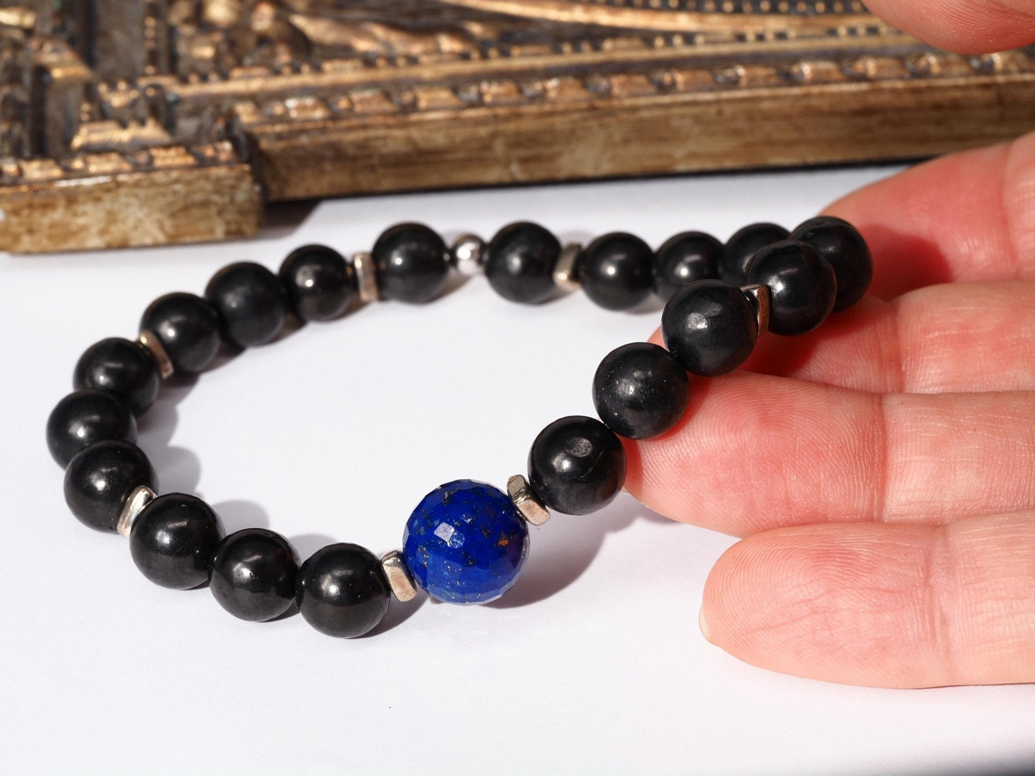 Schungit Armband – edles Unisex - Edelsteinarmband mit Lapislazuli & Silberdetails