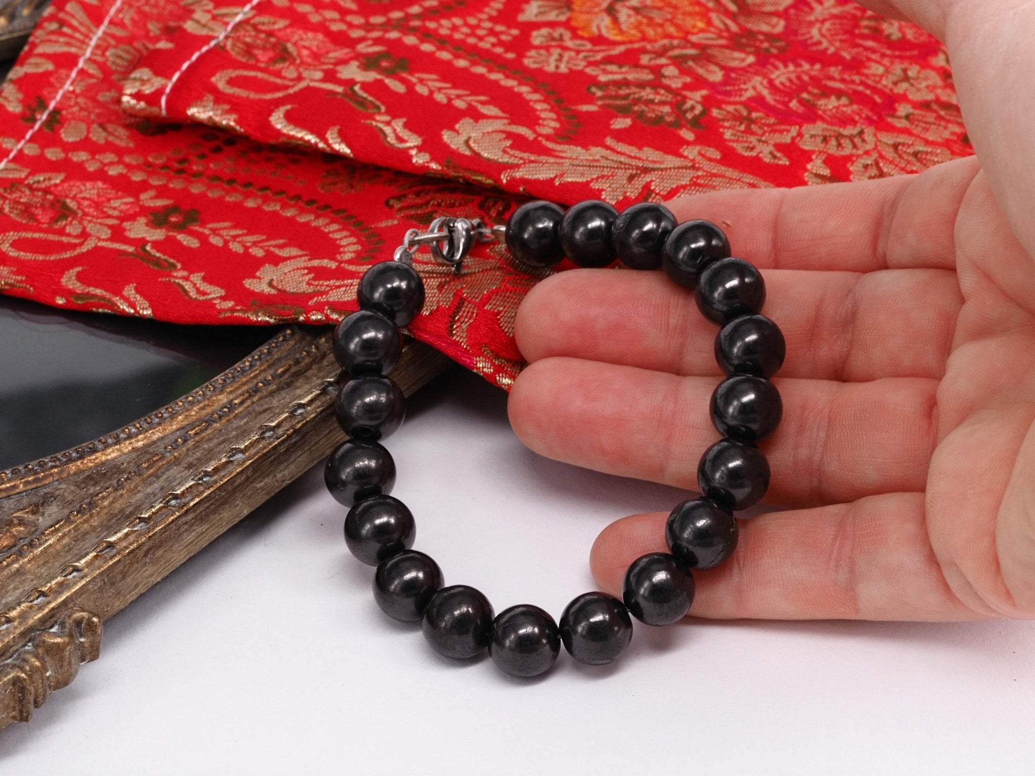 Schungit Armband Eleganz trifft auf kraftvolle Energie