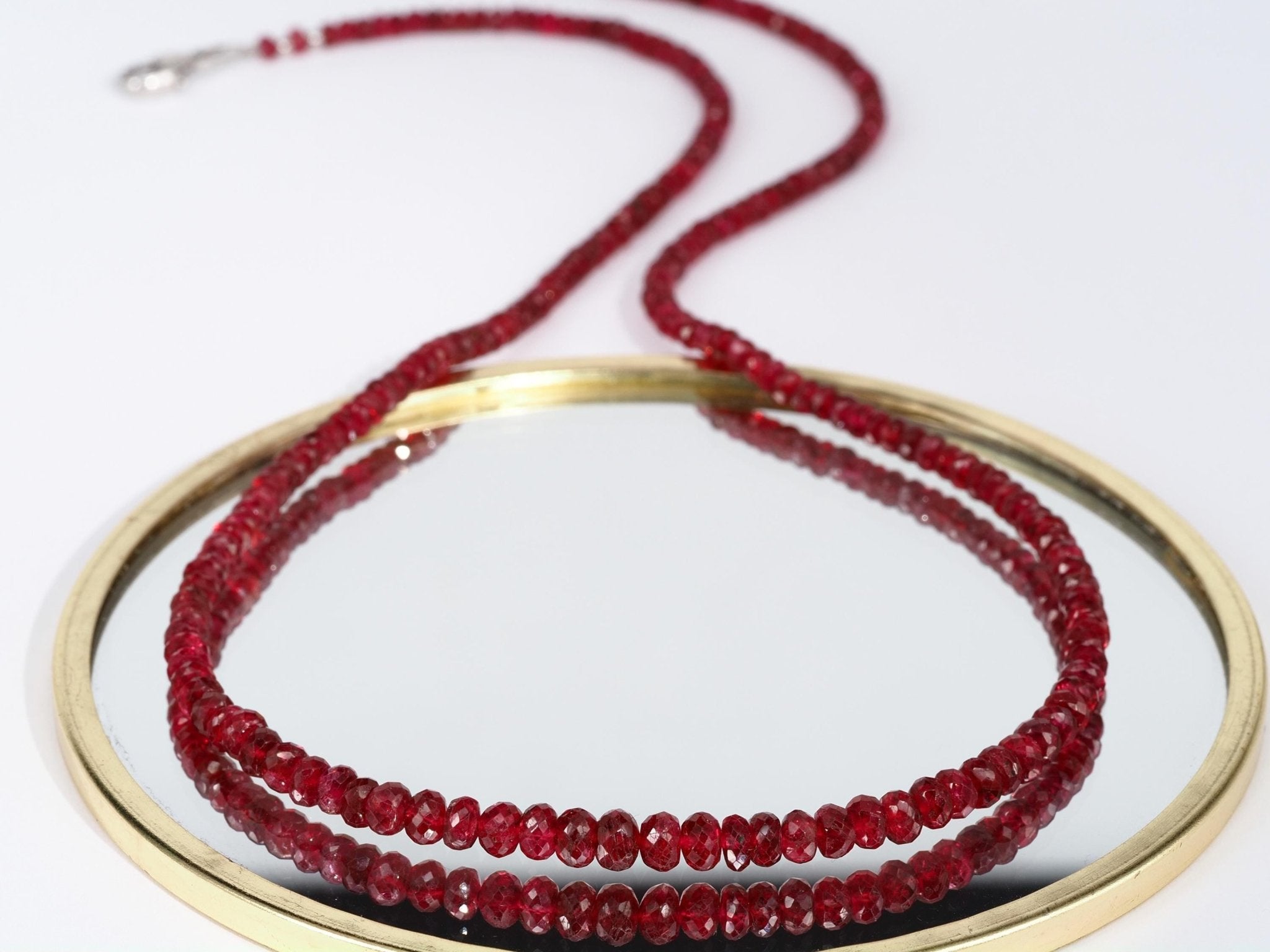Spinell Edelstein Kette Silber rot Natur unbehandelt Sterling Silber Verschluss rhodiniert roter Edelstein facettiert