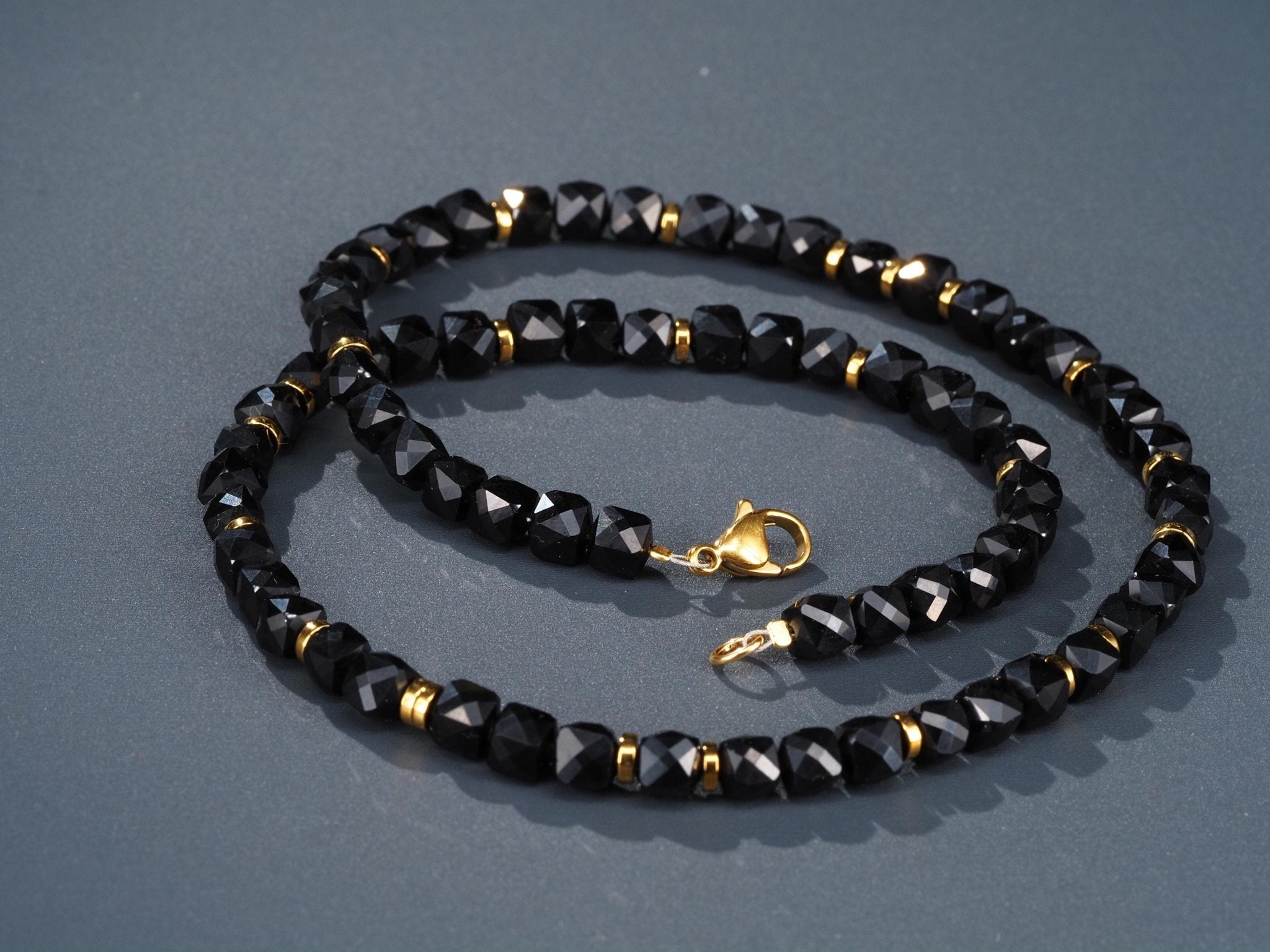 Spinell Kette 100% Natur schwarzer Edelstein in natürlicher Qualität